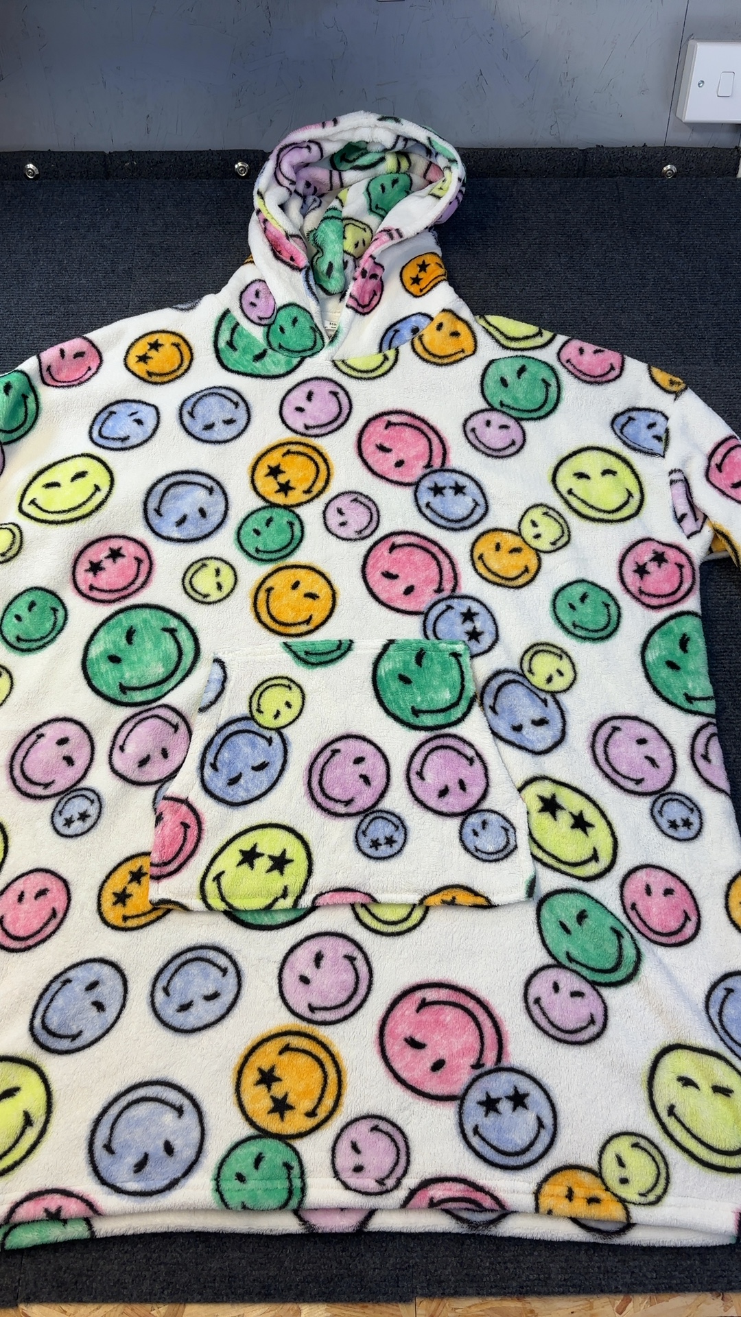 M&S White Multi Smiley Face Fleece Jumper 15-16 Yrs