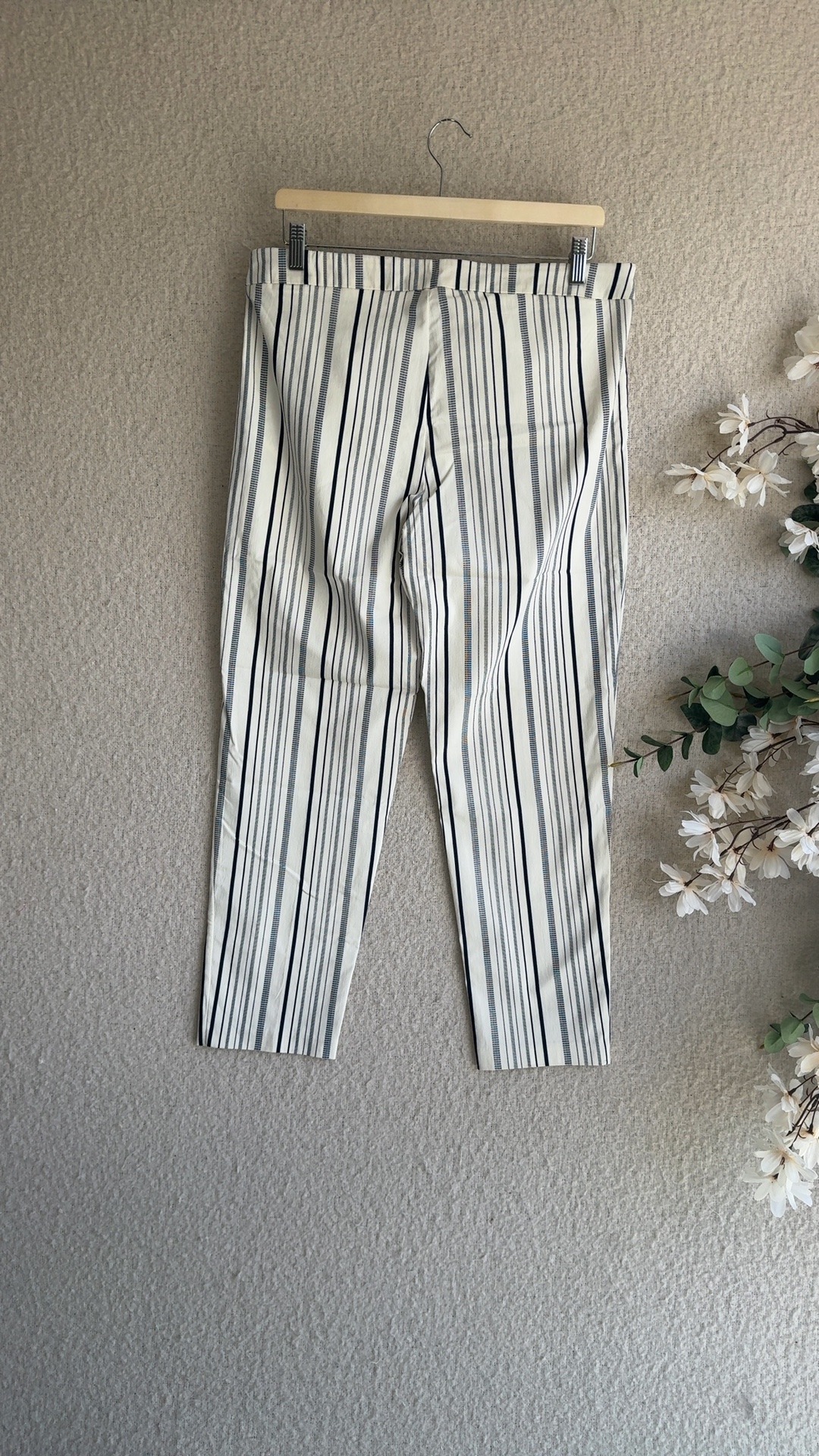 Zac & Rachel White Navy Striped Tapered Trousers UK 14 Stylish Workwear image 4
