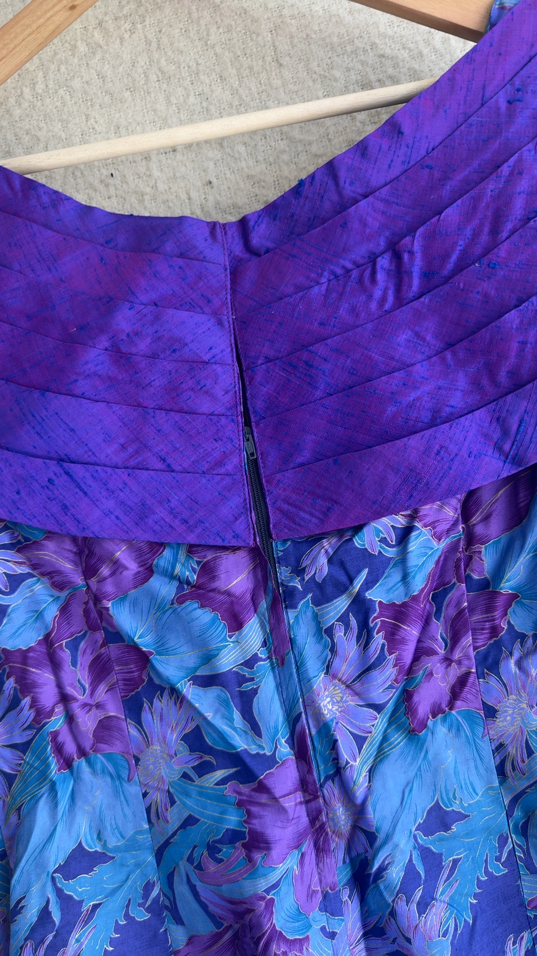 Elegant Purple & Blue Floral Silk Off-Shoulder Dress UK 10 Classic Occasion Wear image 4