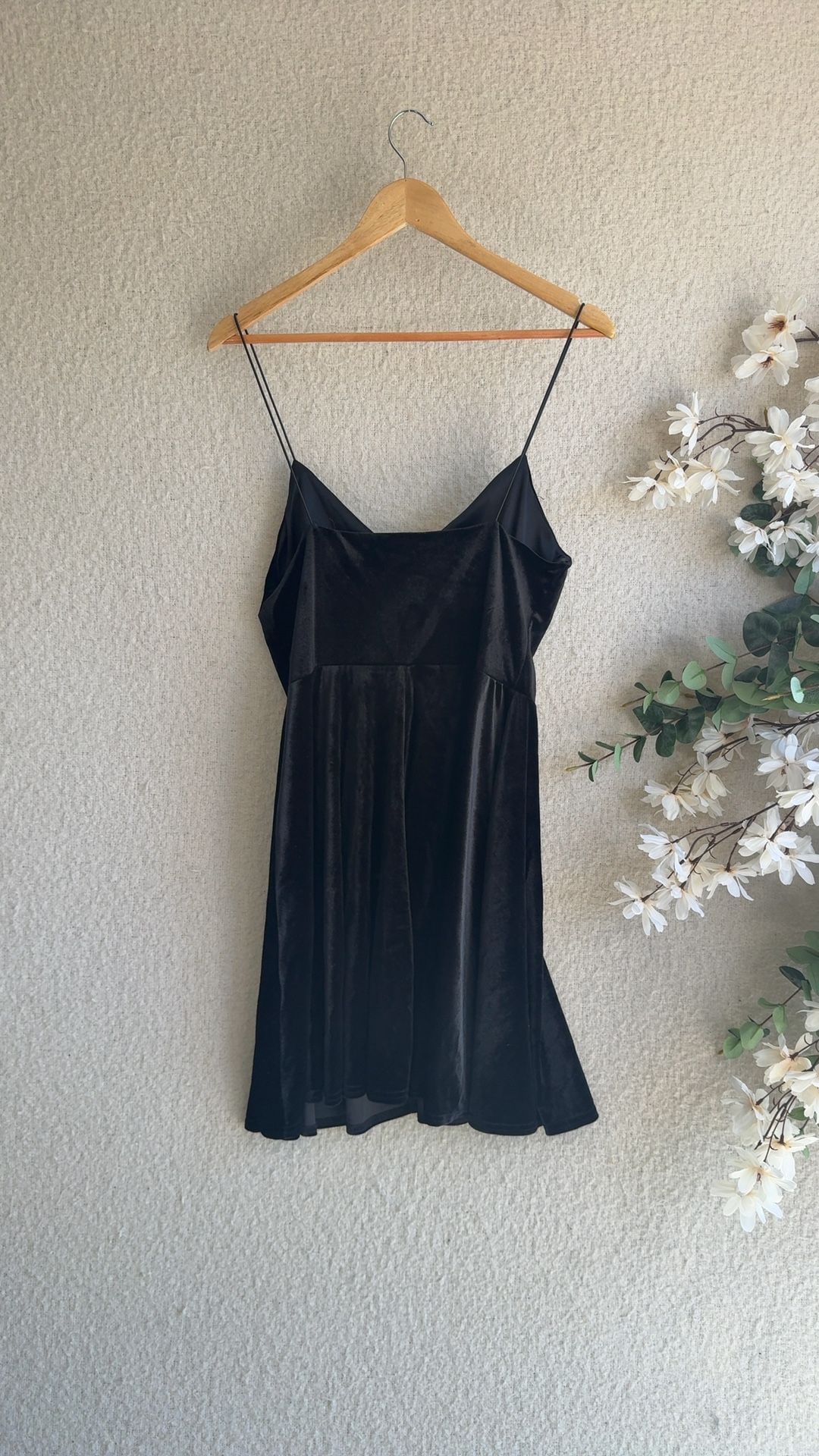 New Look Black Velvet Slip Dress UK 16 Elegant Spaghetti Straps Party Dress image 4