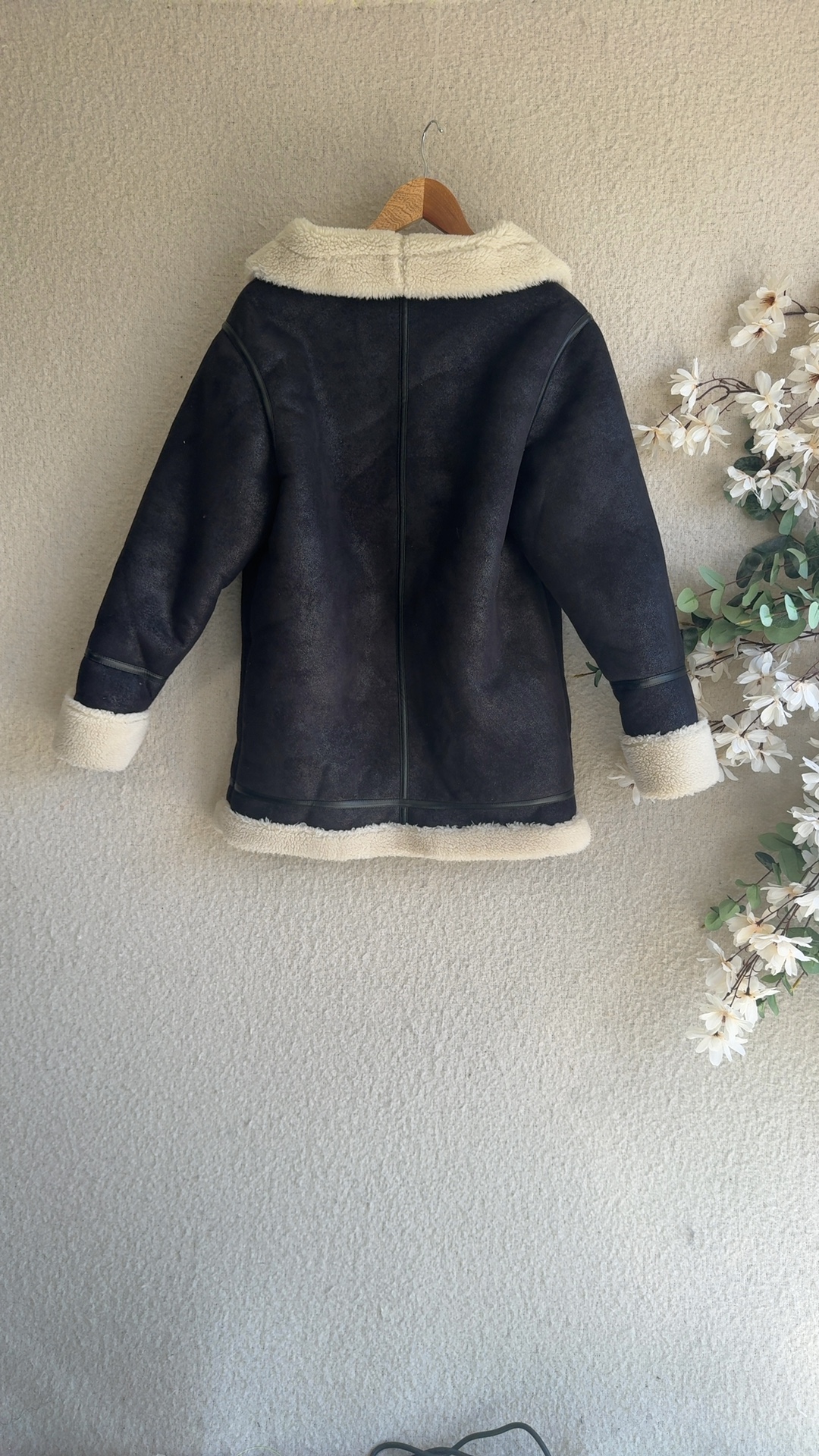 F&F Black Faux Shearling Jacket UK Small Beige Collar & Cuffs Winter Coat image 5