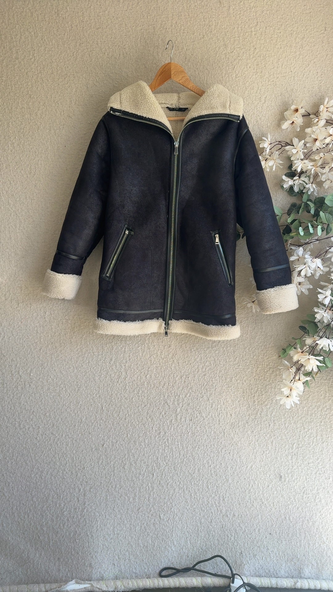 F&F Black Faux Shearling Jacket UK Small Beige Collar & Cuffs Winter Coat