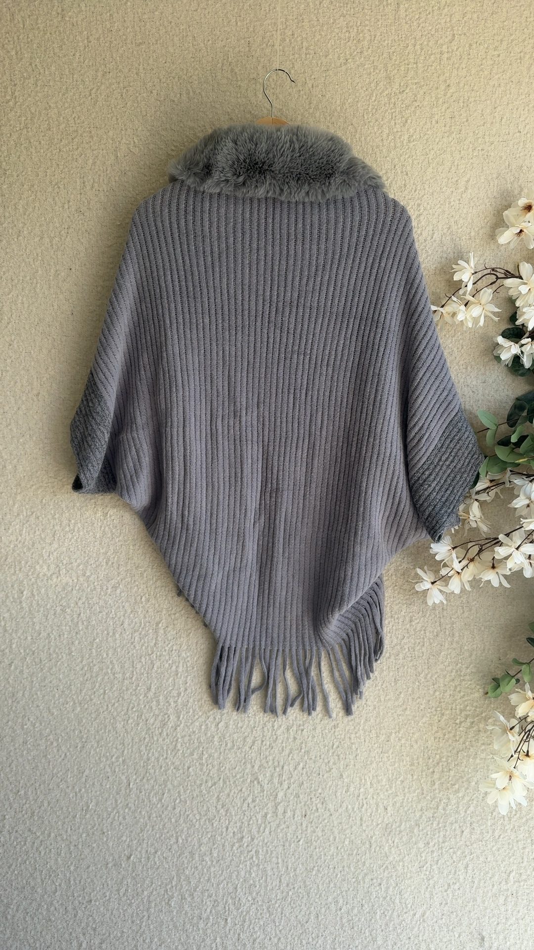 Grey Faux Fur Collar Knitted Fringe Poncho Cape One Size Womens Casual Chic image 3