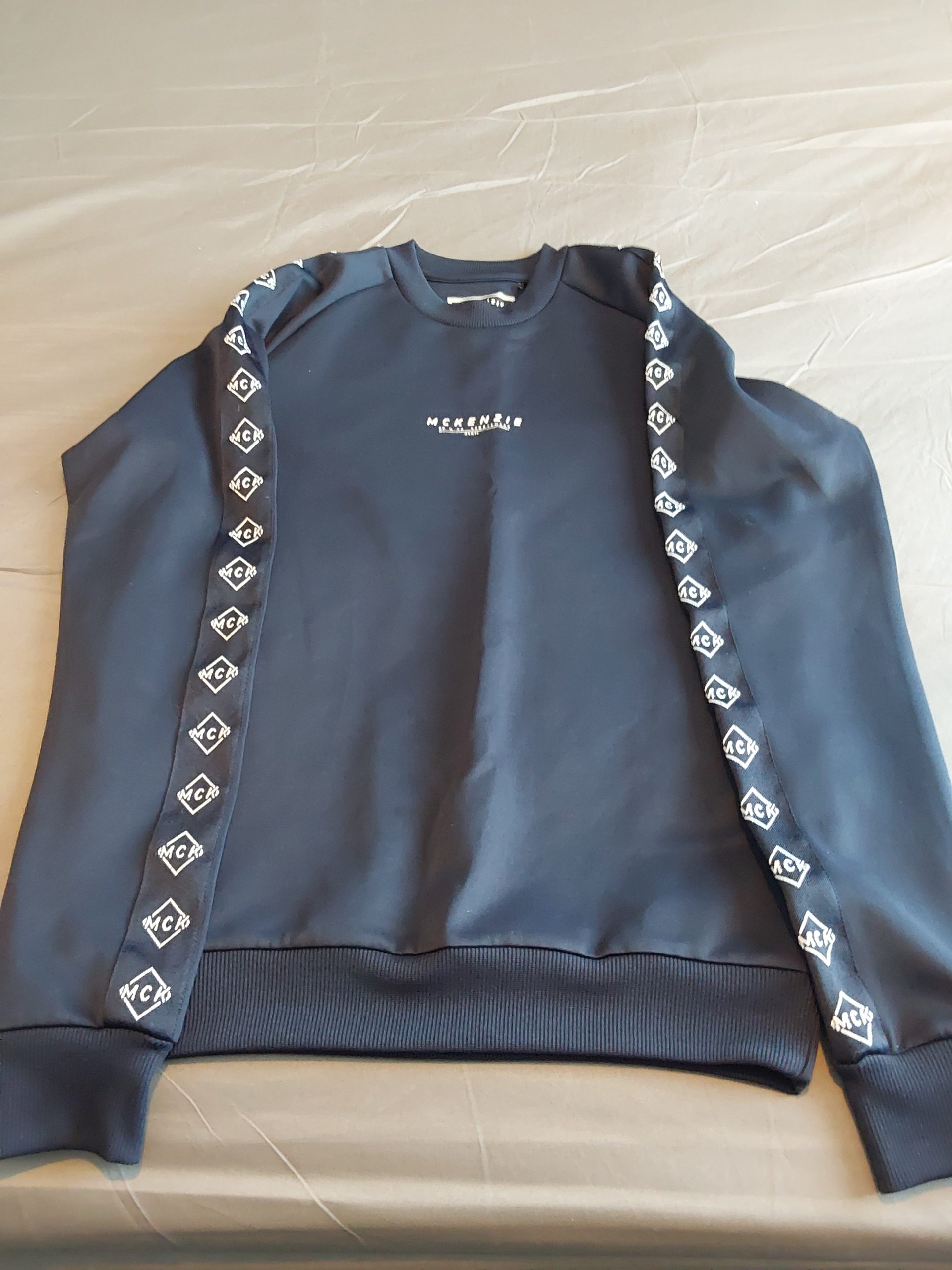 McKenzie Navy Blue Sweatshirt Small Mens Logo Tape Sleeves