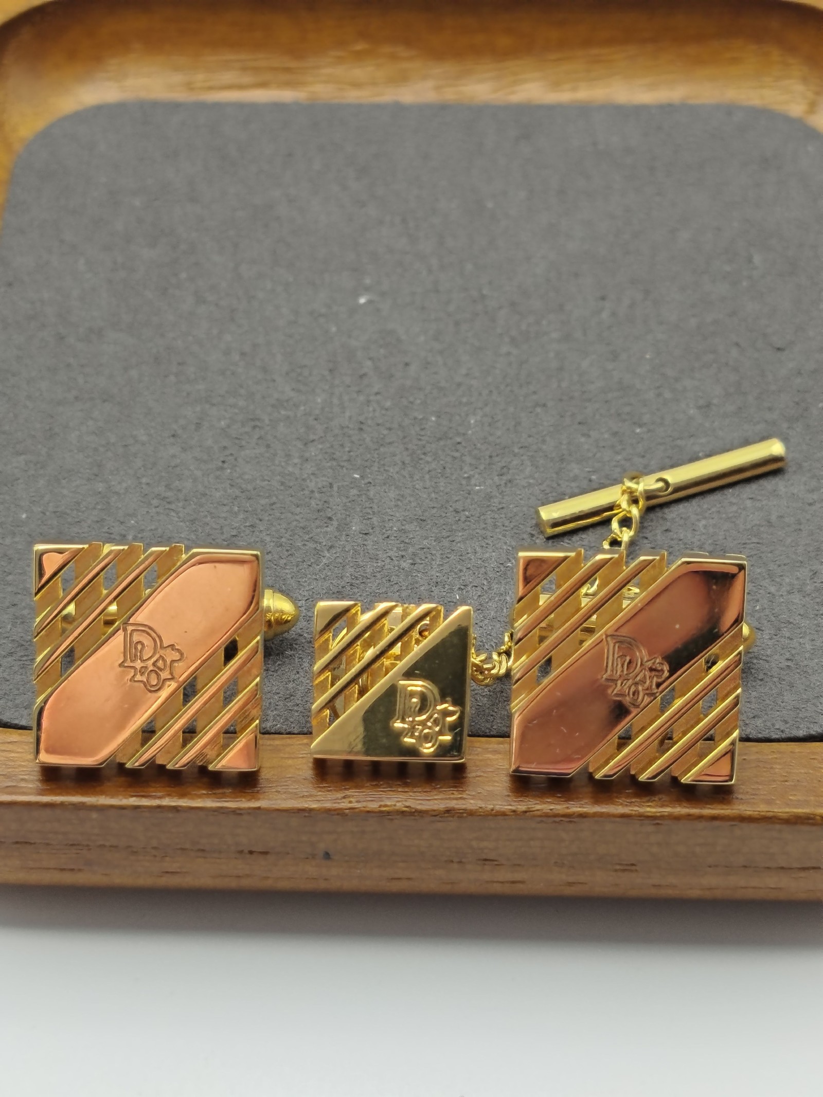 Christian Dior Gold Tone Cufflinks & Tie Pin Set Men Other image 4