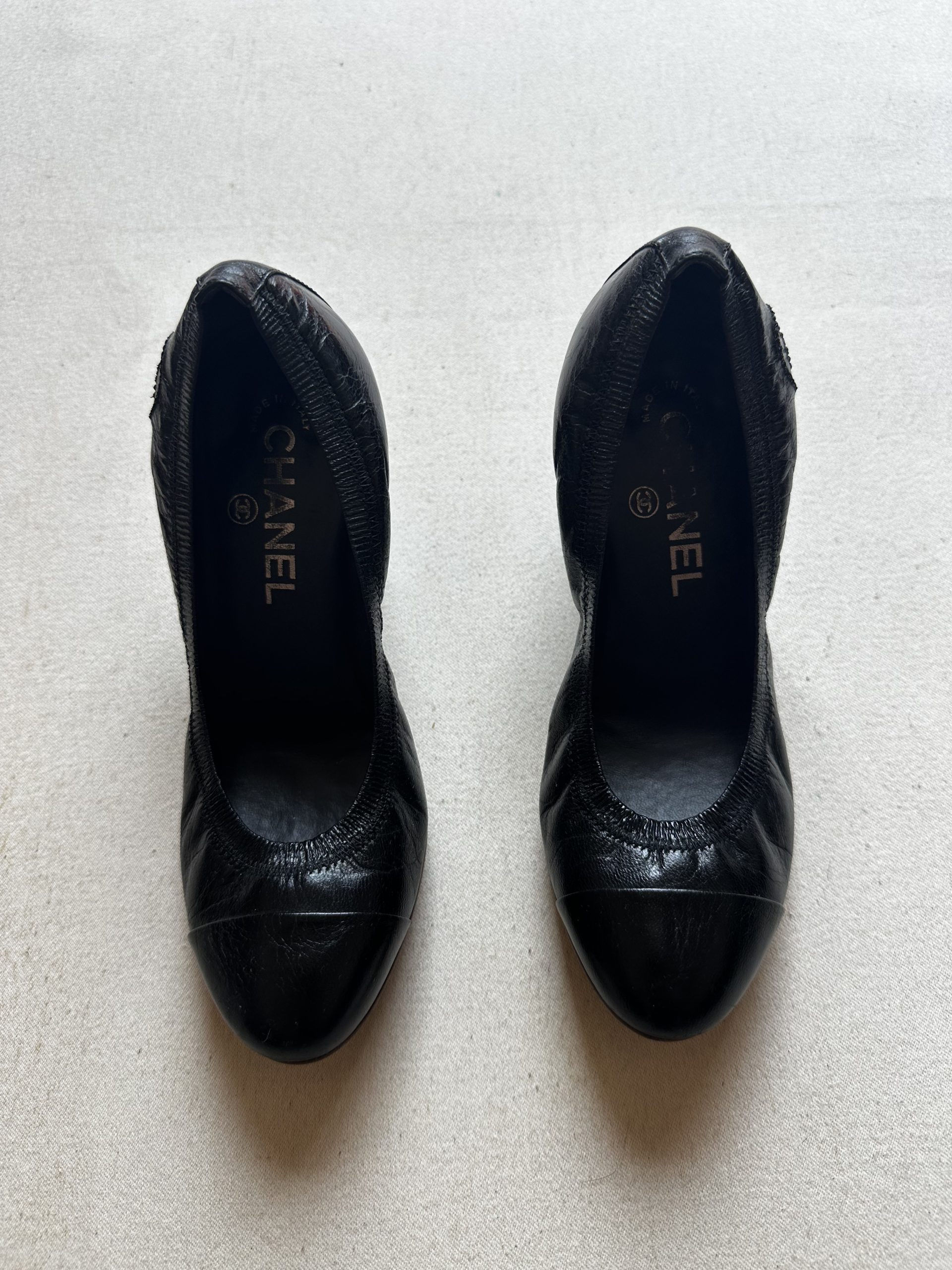 Chanel Women's Black Leather Heeled Pumps EU 37
