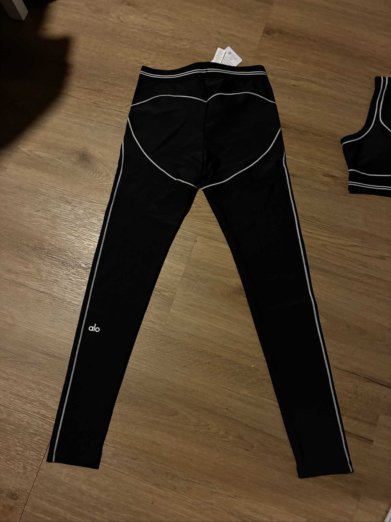 Alo Black & White Women's Yoga Set Small Sports Bra & Leggings image 5