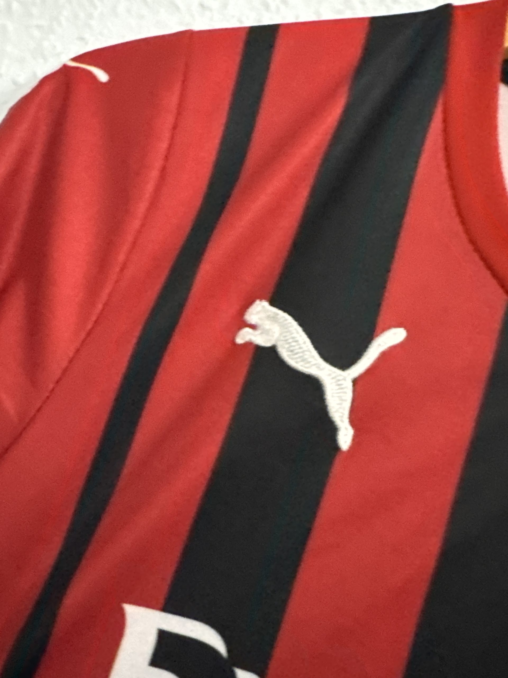Puma Men's Red & Black AC Milan Football Jersey Medium 3091 image 5
