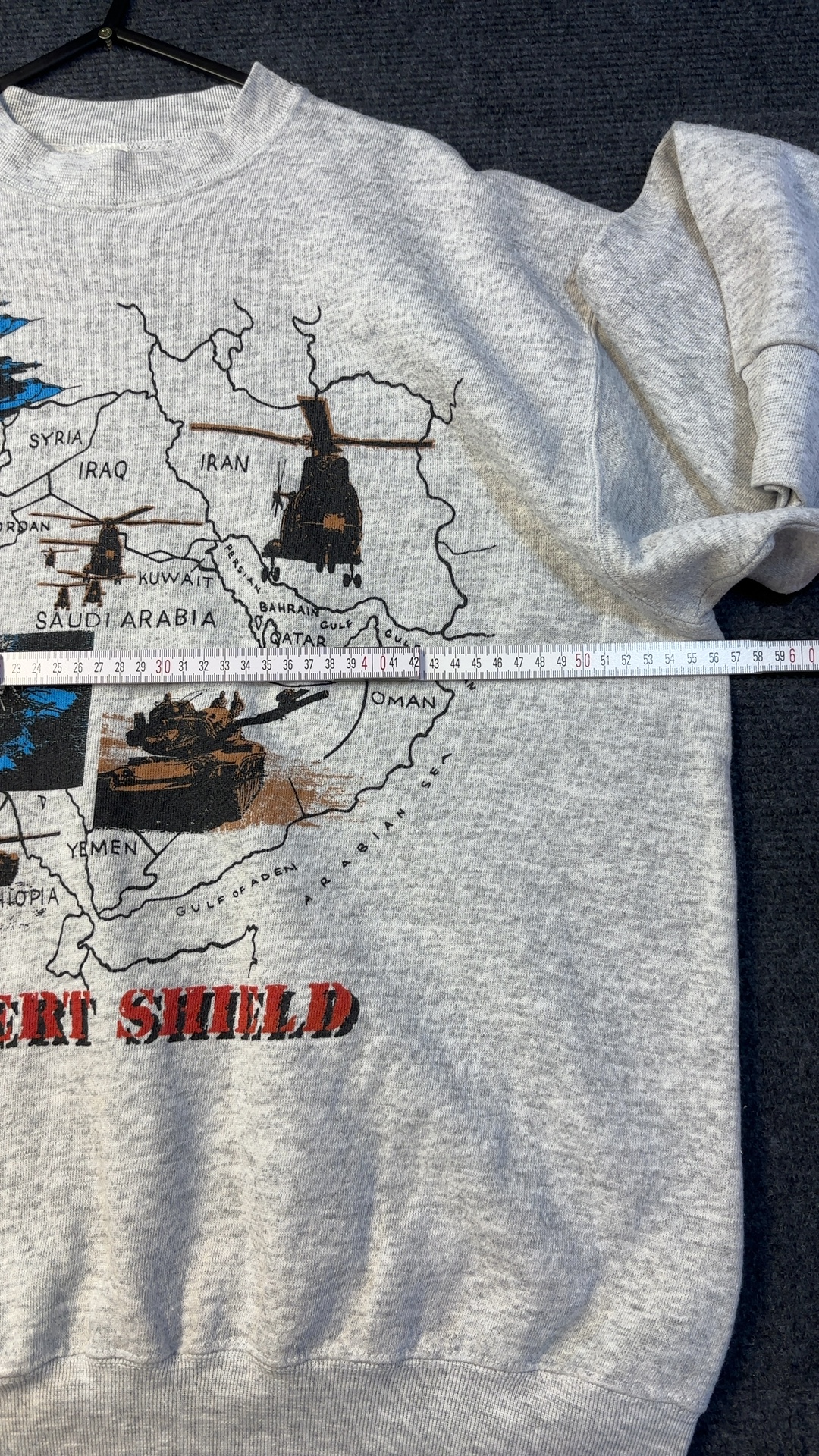 Unbranded Grey Desert Shield Graphic Sweatshirt Large good condition image 6