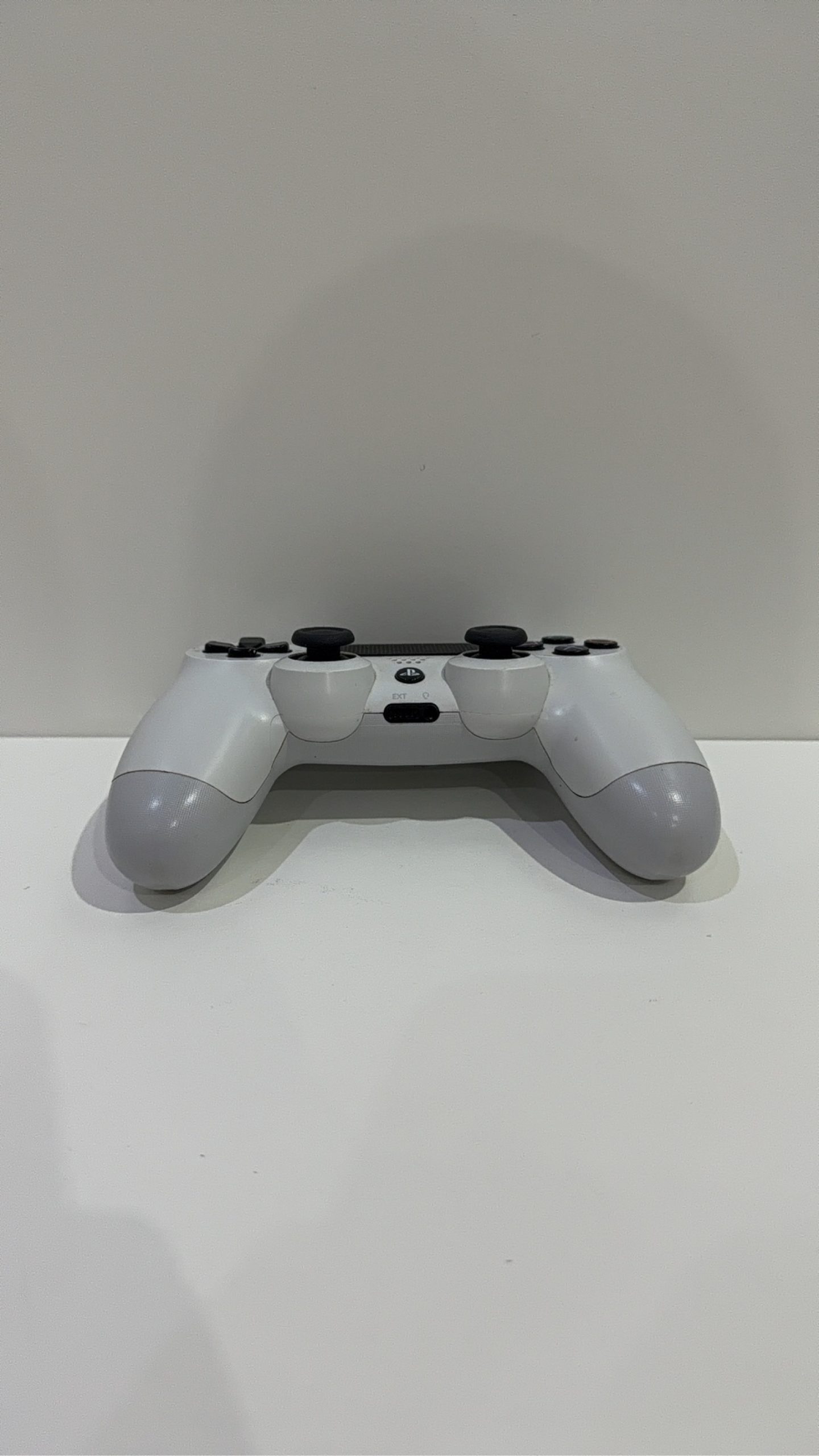 Sony PlayStation DualShock 4 Wireless Controller White PS4 Tested Fully Working image 4