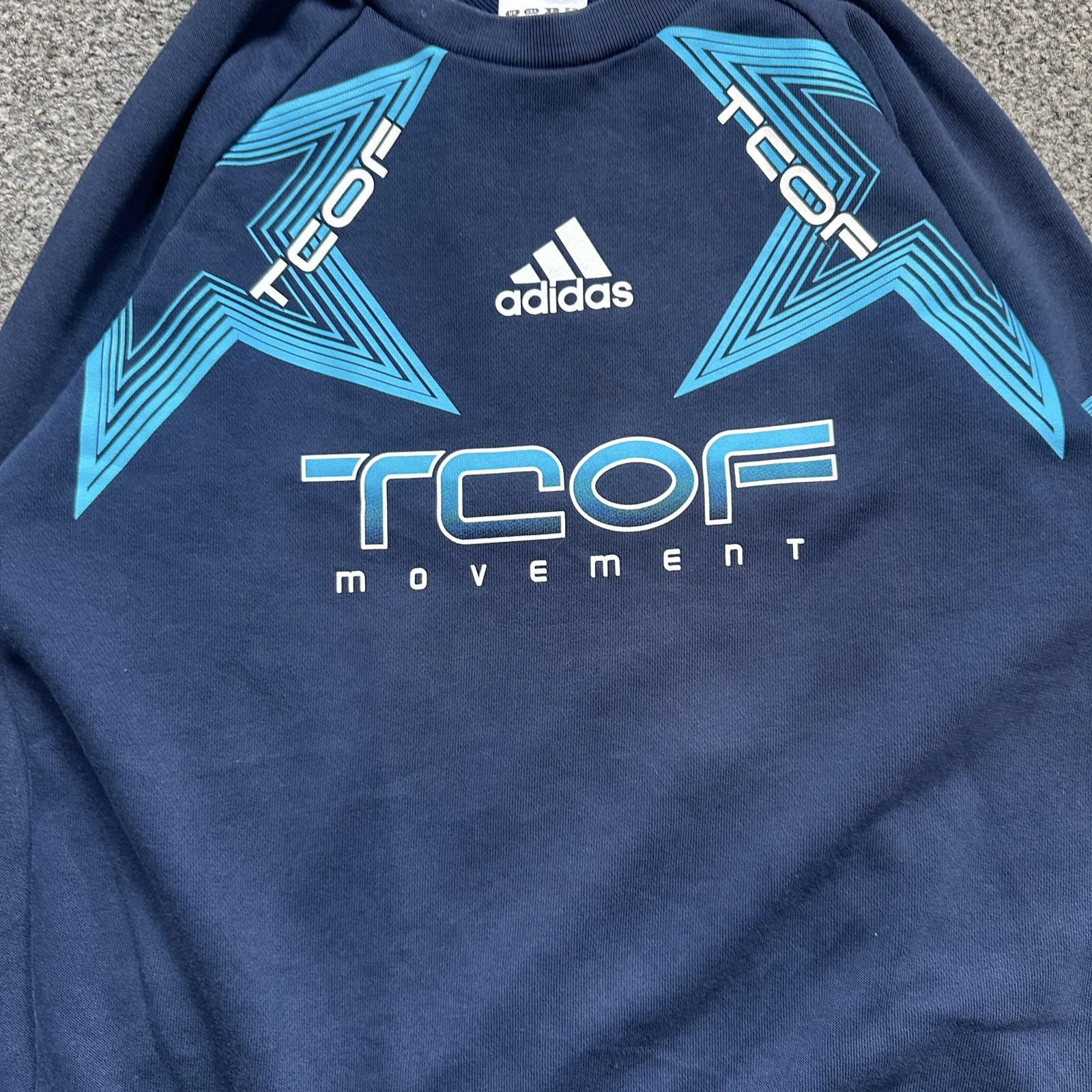 Adidas Navy & Blue Graphic Sweatshirt Large Kids 13-14Y image 2