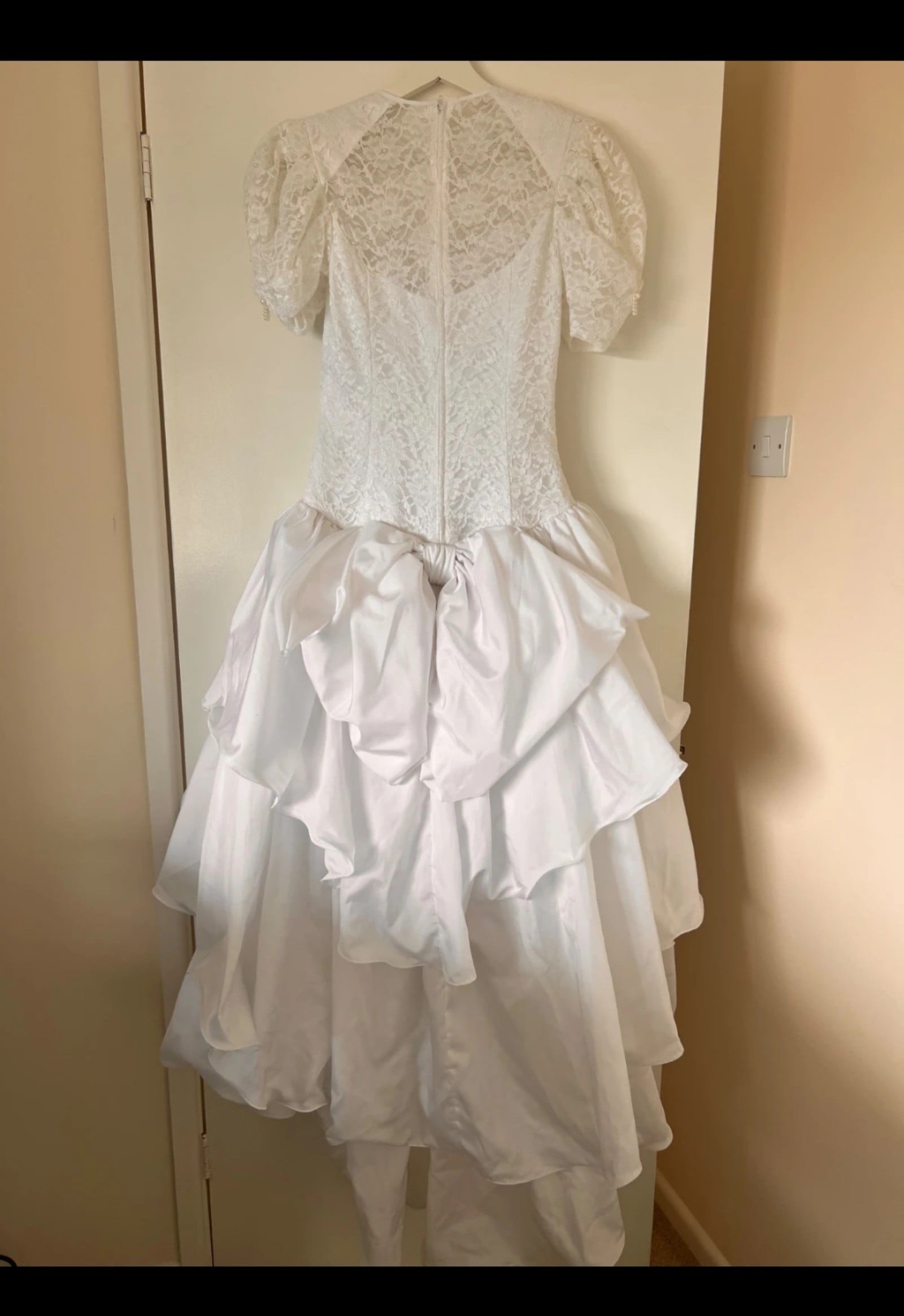 Vintage Gianni Balenti Women's White Lace Satin Puff Sleeve Wedding Dress Medium image 3