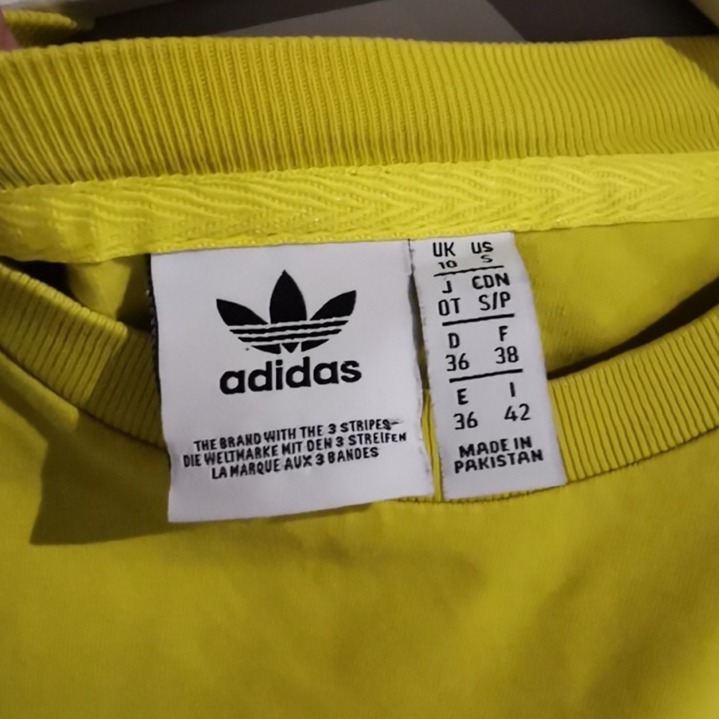 Adidas Womens Yellow Graphic T-Shirt UK 10 image 4