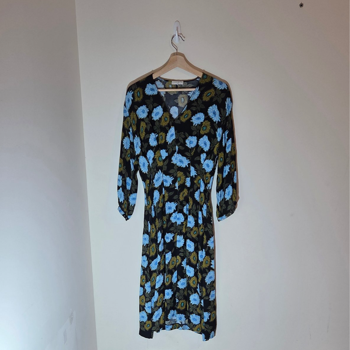 SANDRO PARIS Floral Print Crystal Embellished Cuff V-Neck Midi Dress FR 36 UK 8