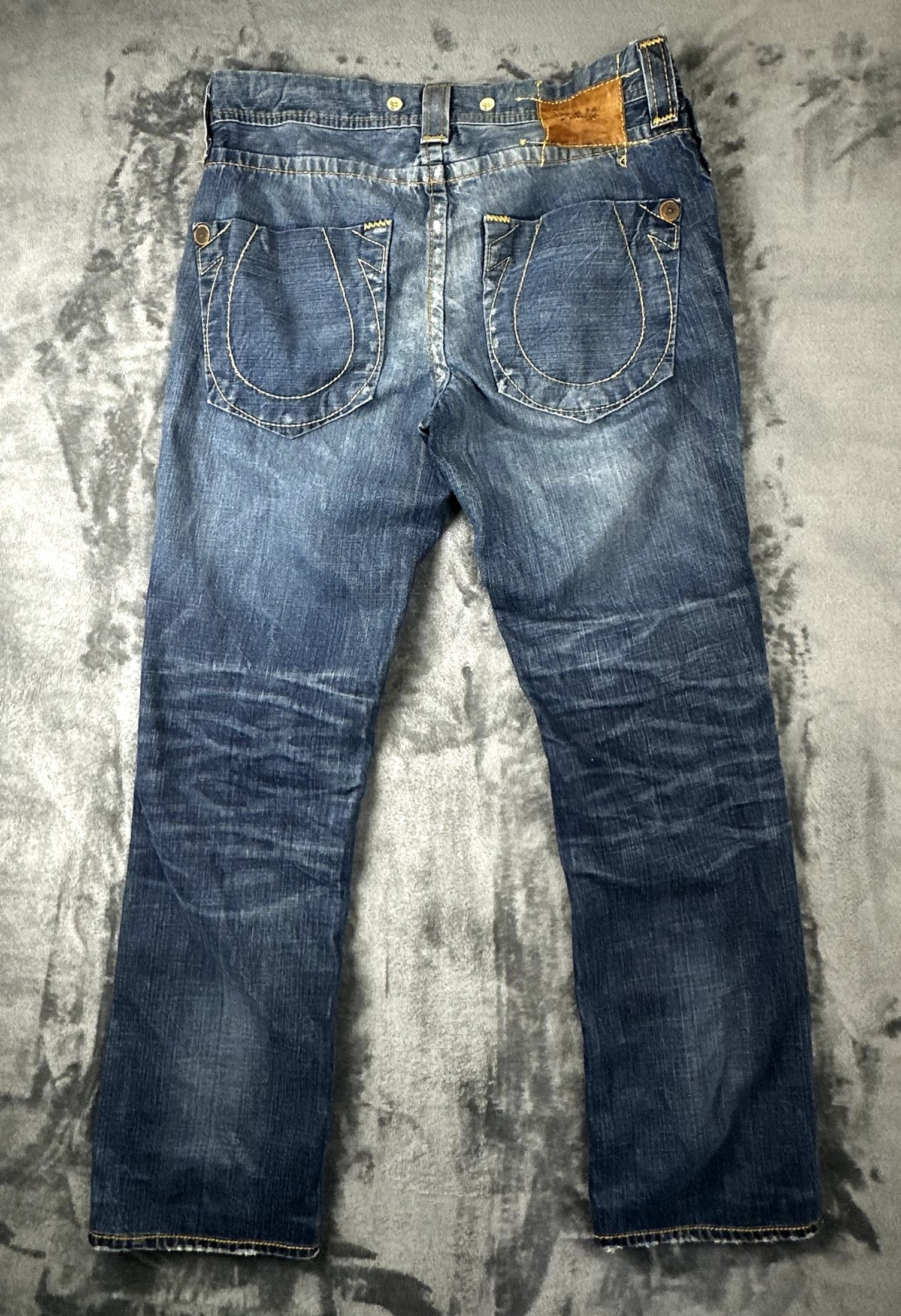 True Religion Men's Blue Distressed Jeans Waist 33 Inch Length 31 Inch image 6