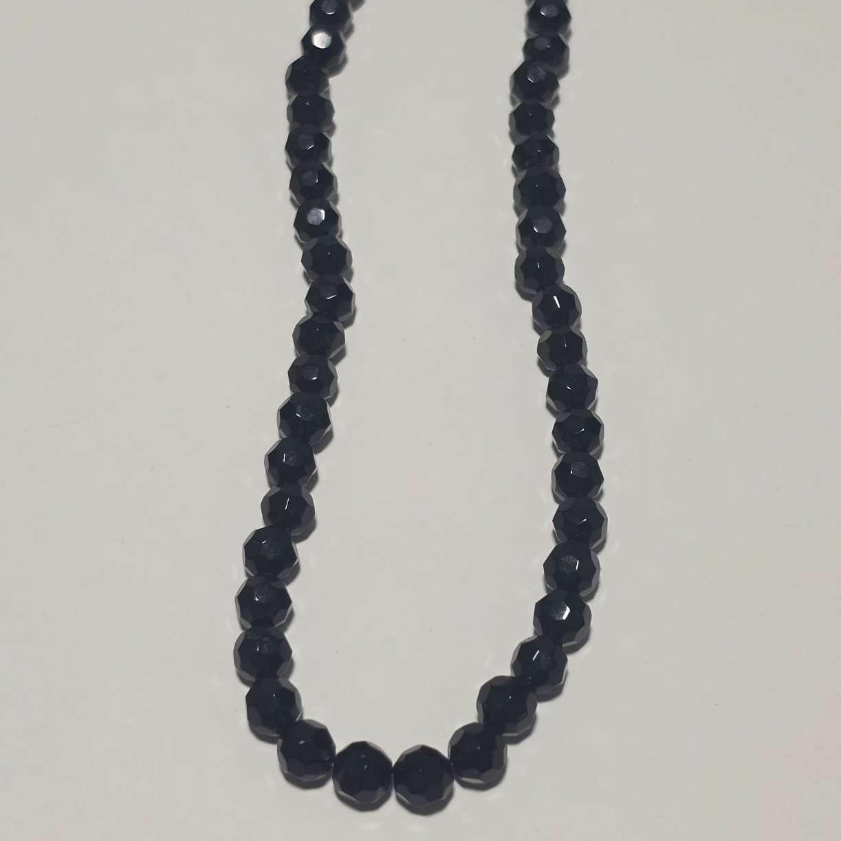 Beautiful black beads necklace.b6