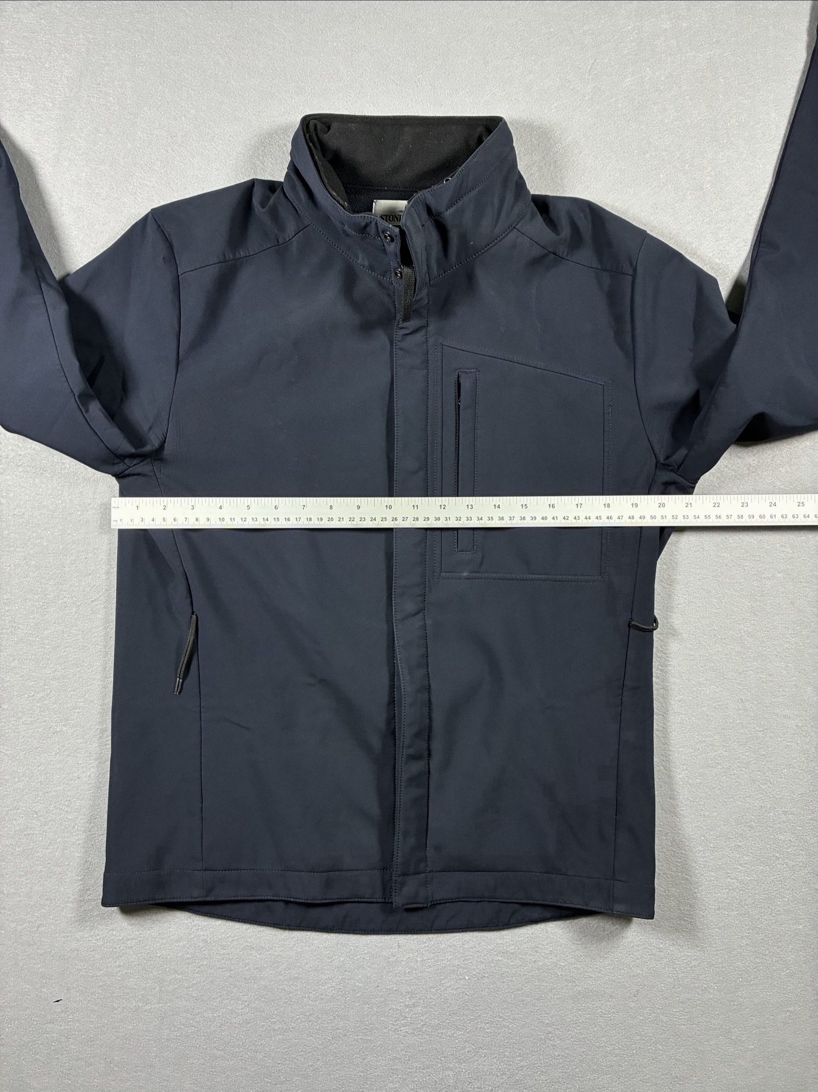 Stone Island Navy Soft Shell Jacket Large Chest Zip Pocket image 10