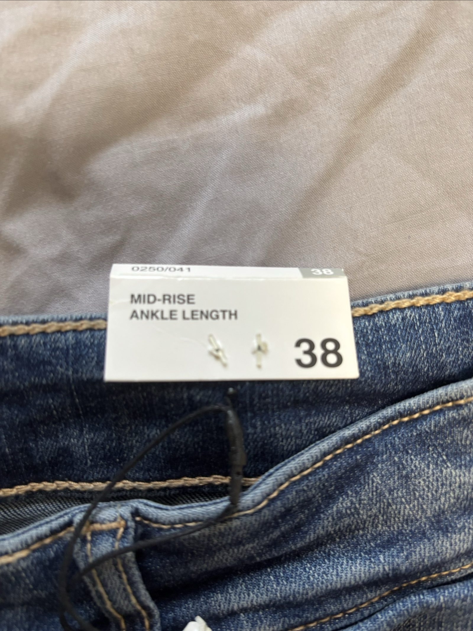 Zara Blue Mid-Rise Ankle Length Jeans 10 UK image 5
