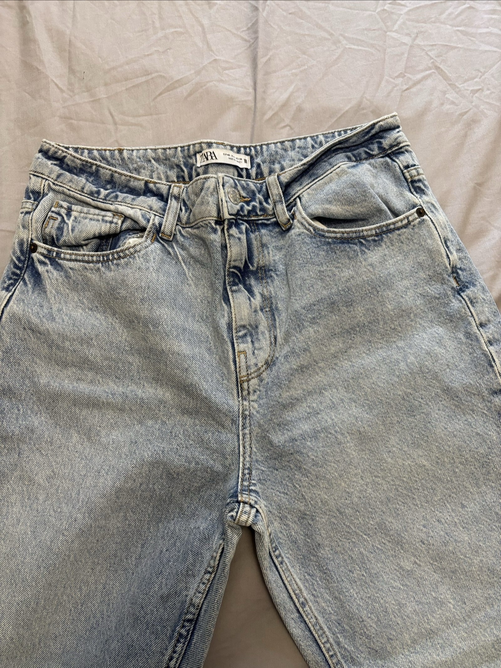 Zara Women's Light Blue Denim Jeans Size 12 Raw Hem image 2