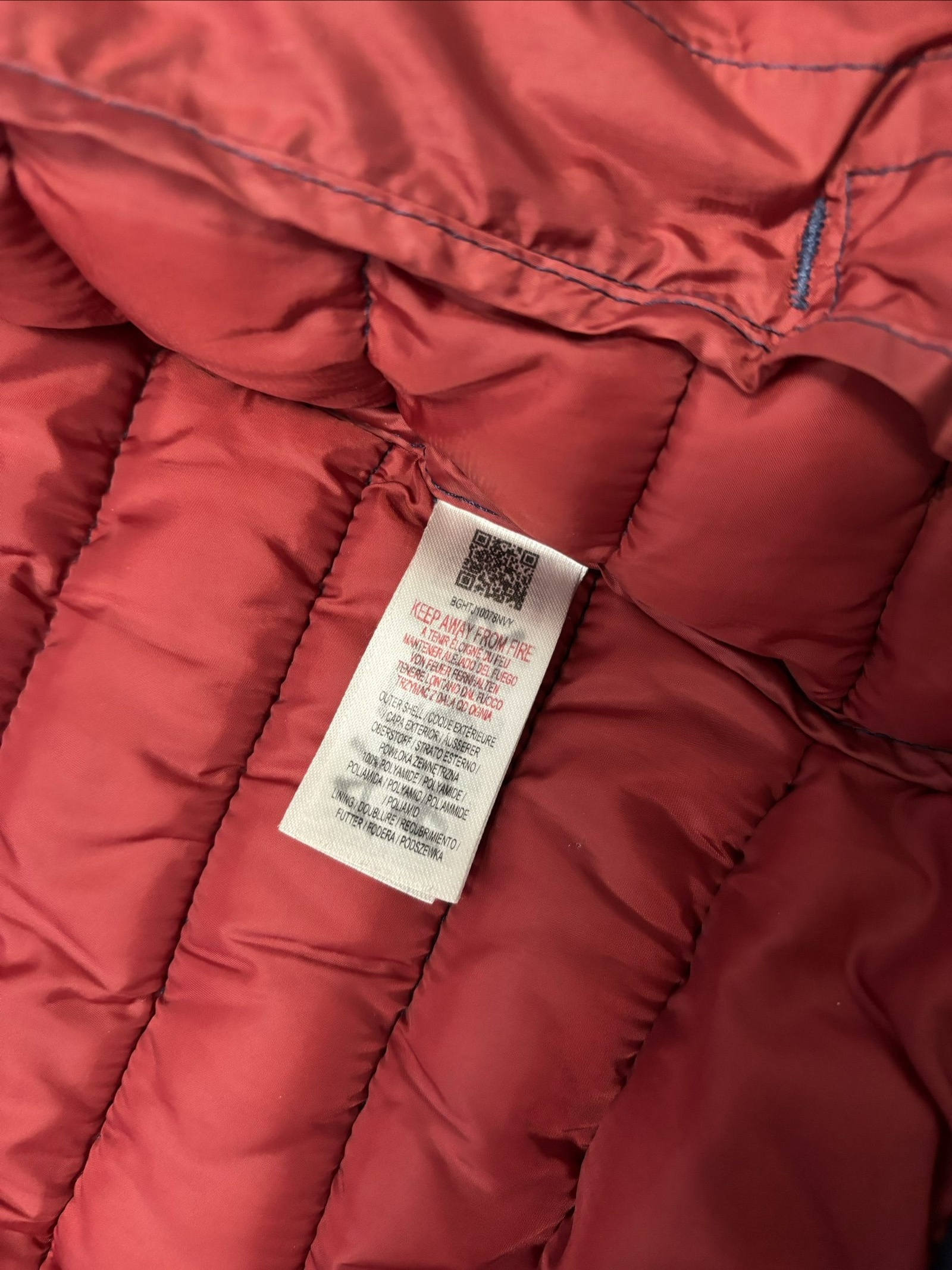 Berghaus Navy & Red Men's Quilted Hooded Jacket 11-12yr image 7