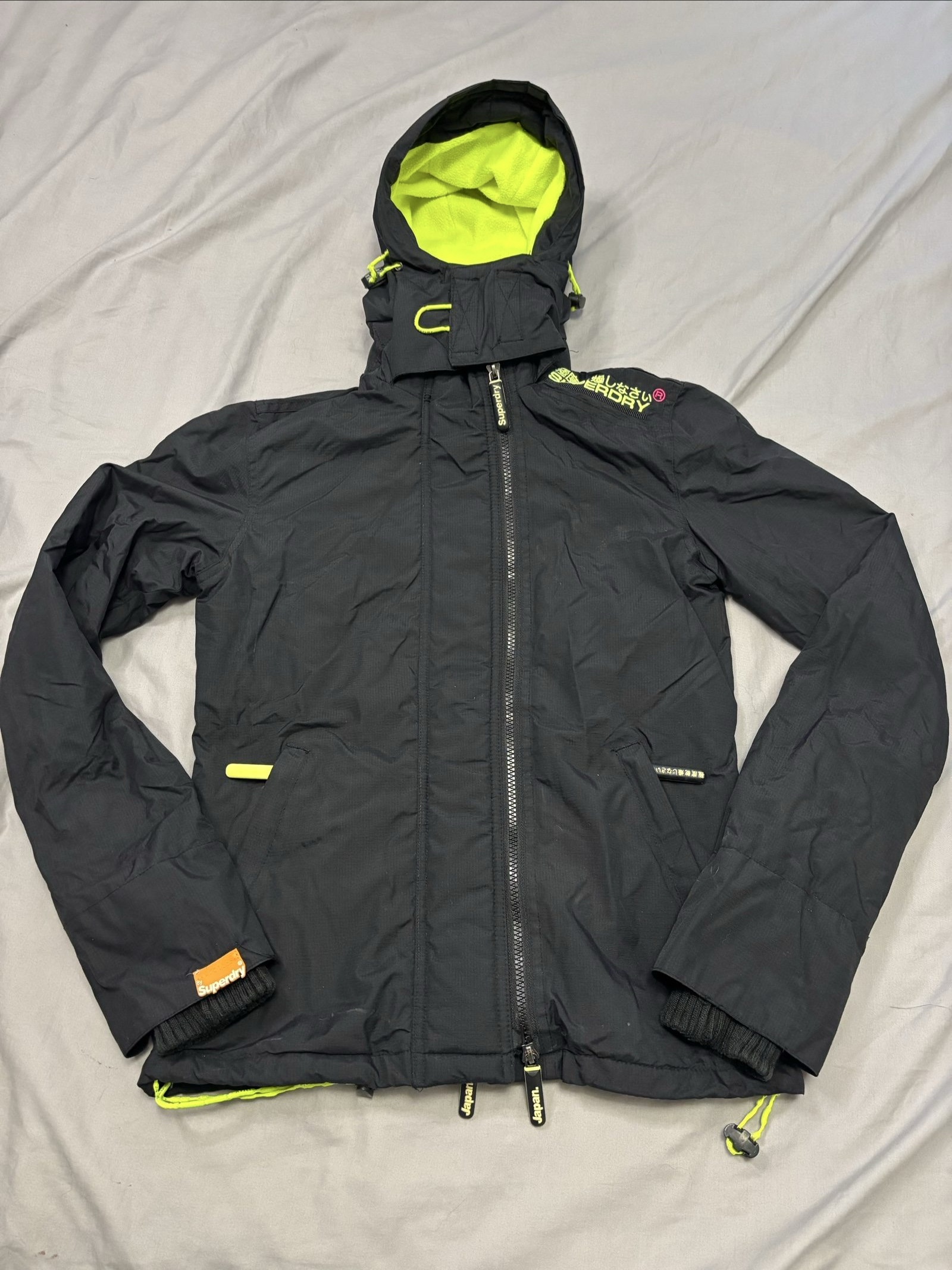 Superdry Black & Neon Yellow Softshell Jacket xs Hooded