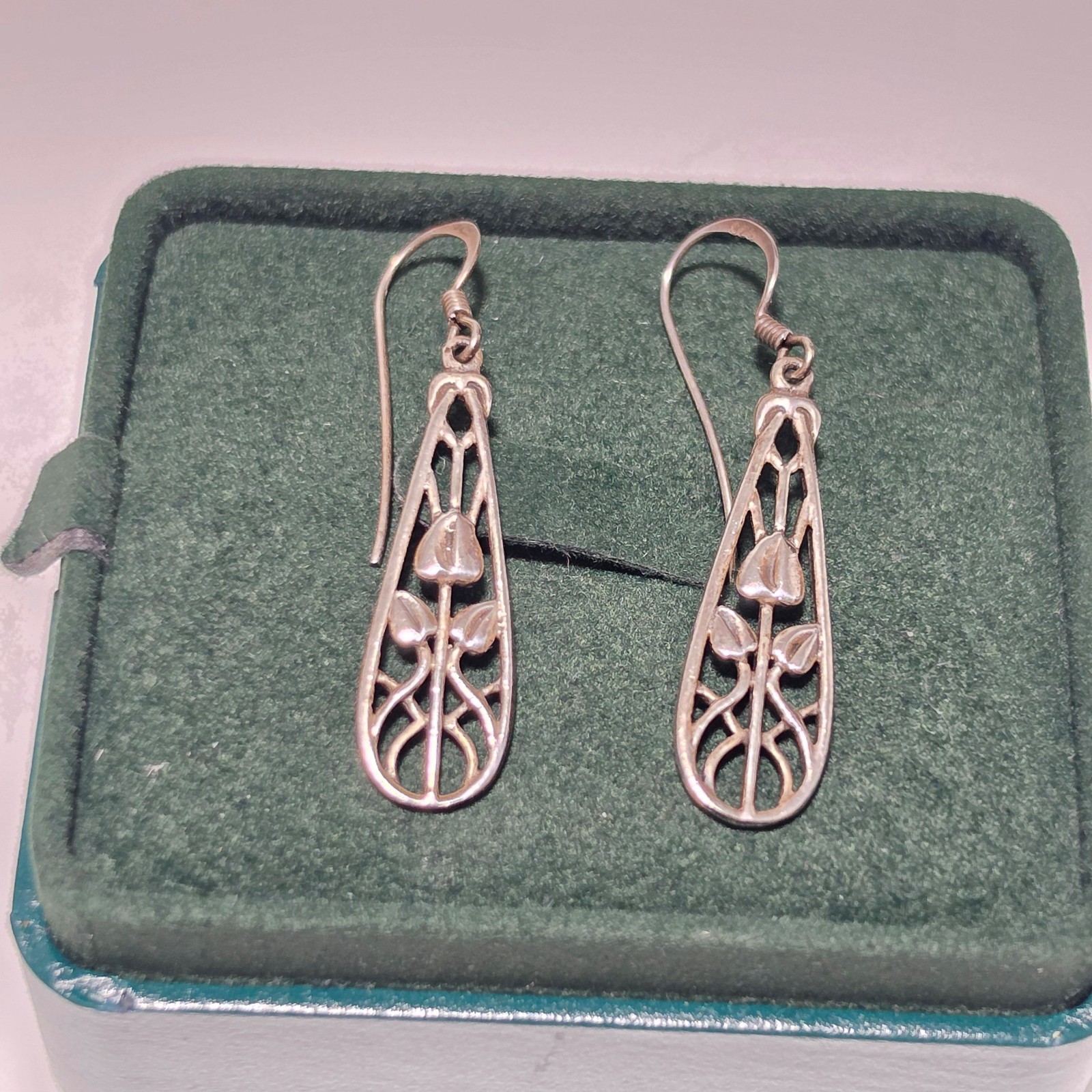 925 Silver Floral Dangle Earrings.b3 image 2