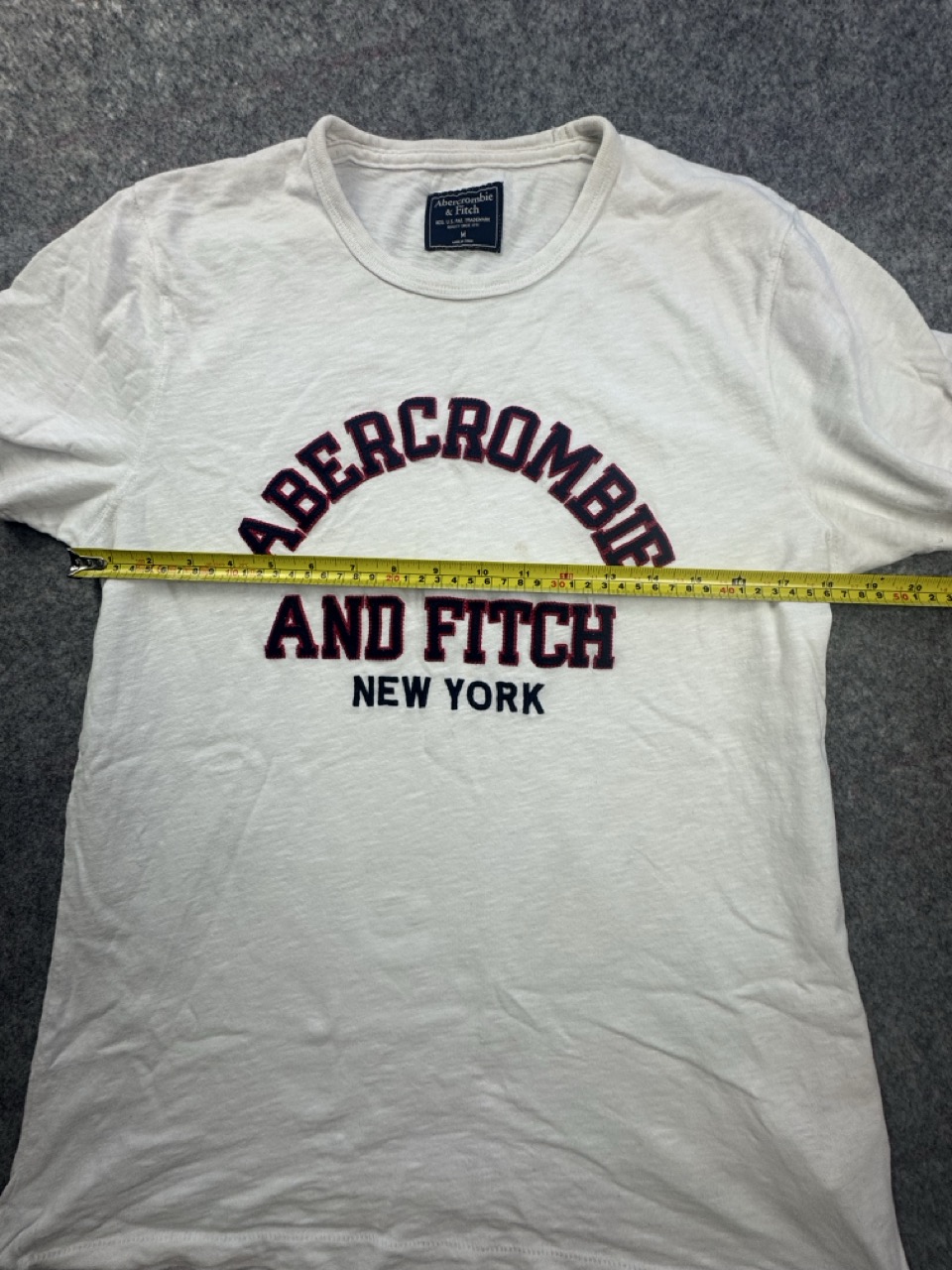 Abercrombie & Fitch White Logo T Shirt Men’s M Distressed Patchwork image 6