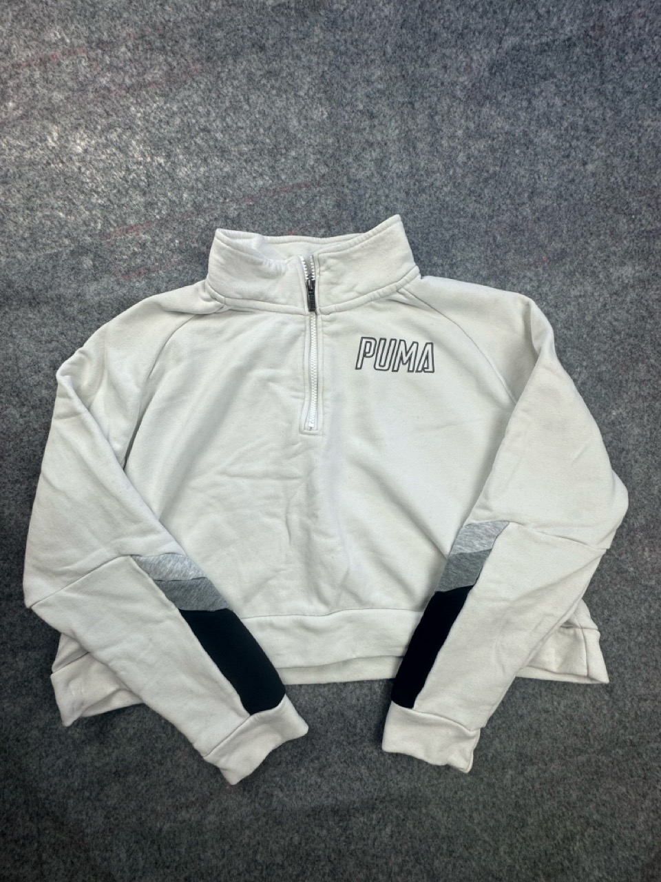 Puma White & Grey 1/4 Zip Sweatshirt Large Cropped
