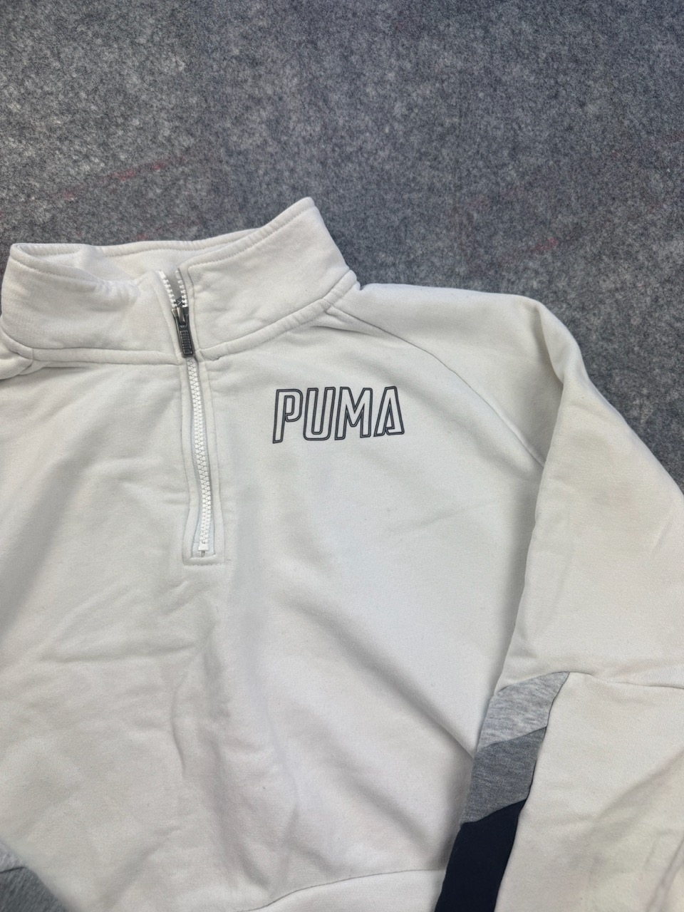 Puma White & Grey 1/4 Zip Sweatshirt Large Cropped image 2