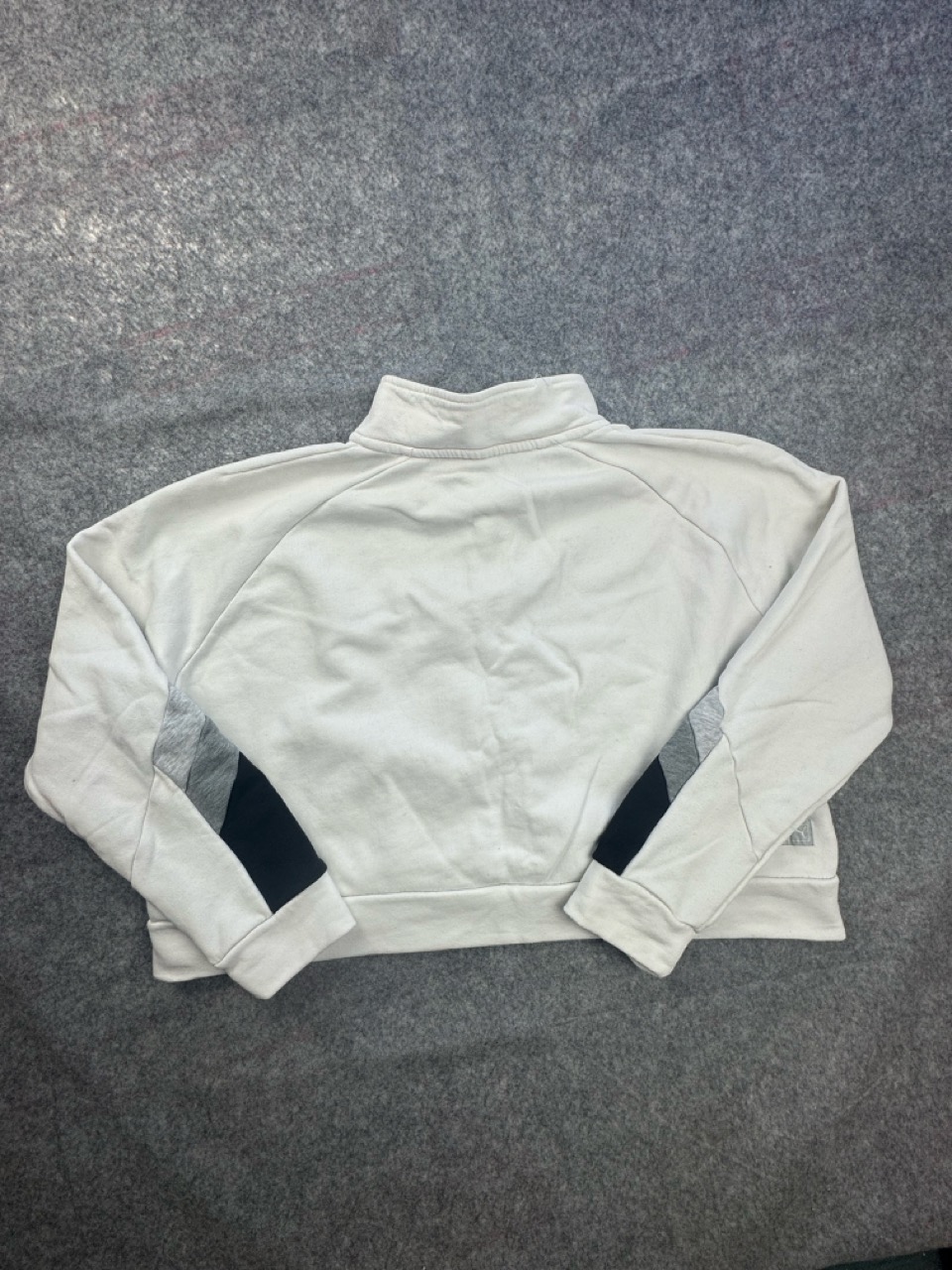 Puma White & Grey 1/4 Zip Sweatshirt Large Cropped image 6