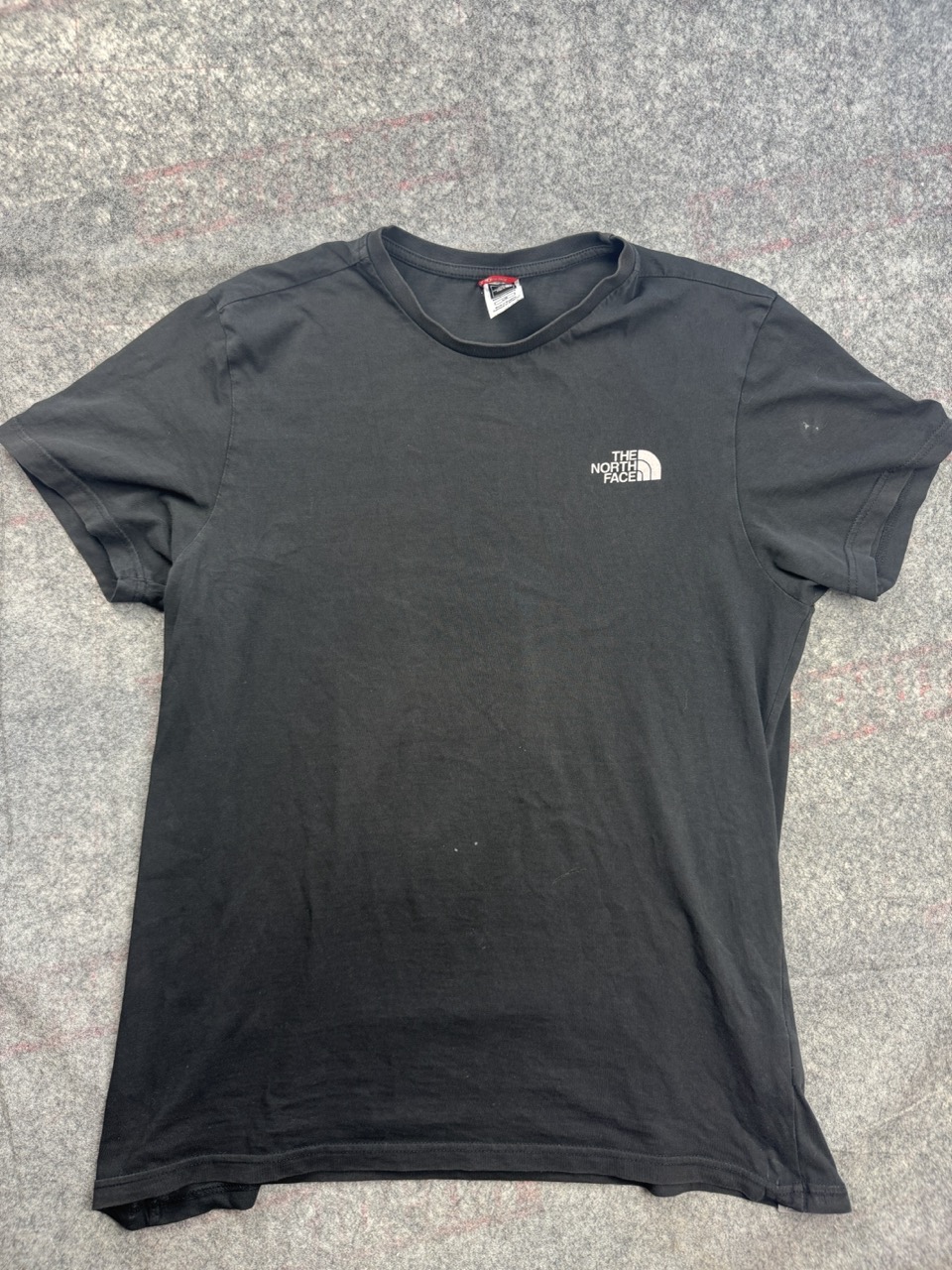 The North Face Black Logo T Shirt Men’s L/G Small Logo Front