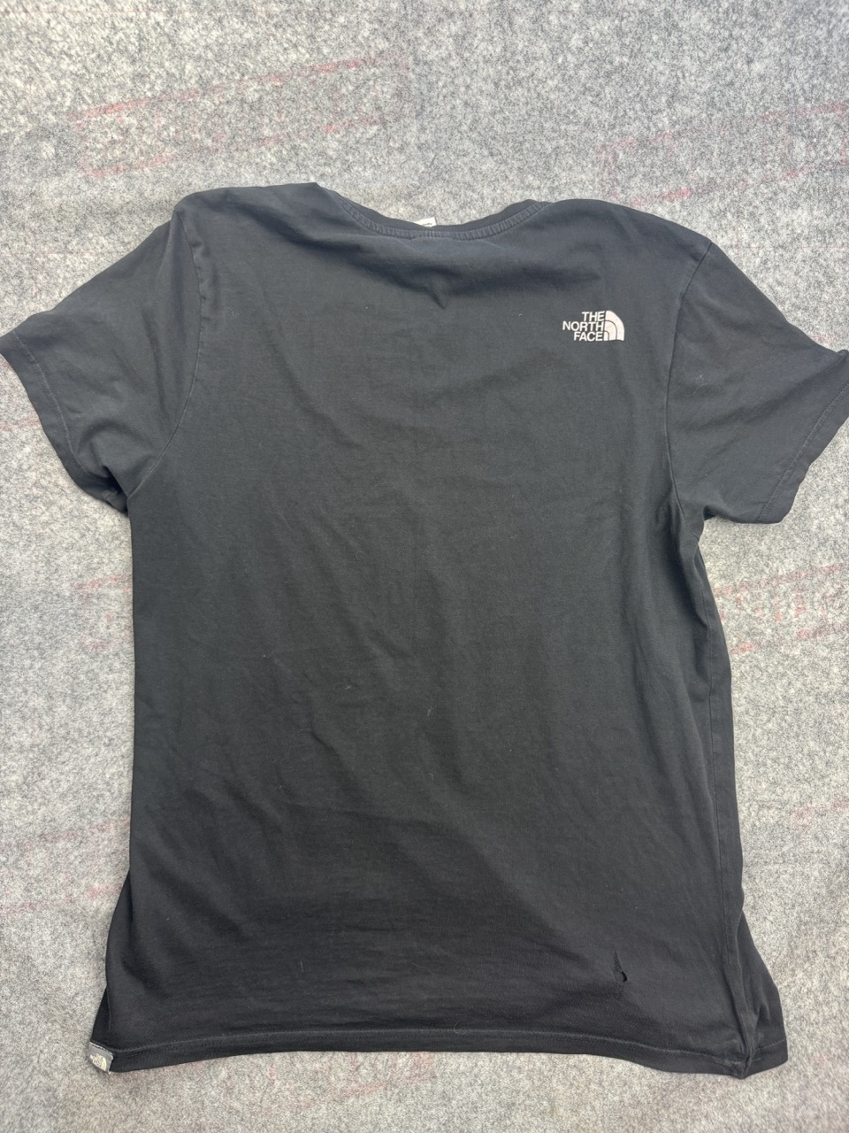 The North Face Black Logo T Shirt Men’s L/G Small Logo Front image 6