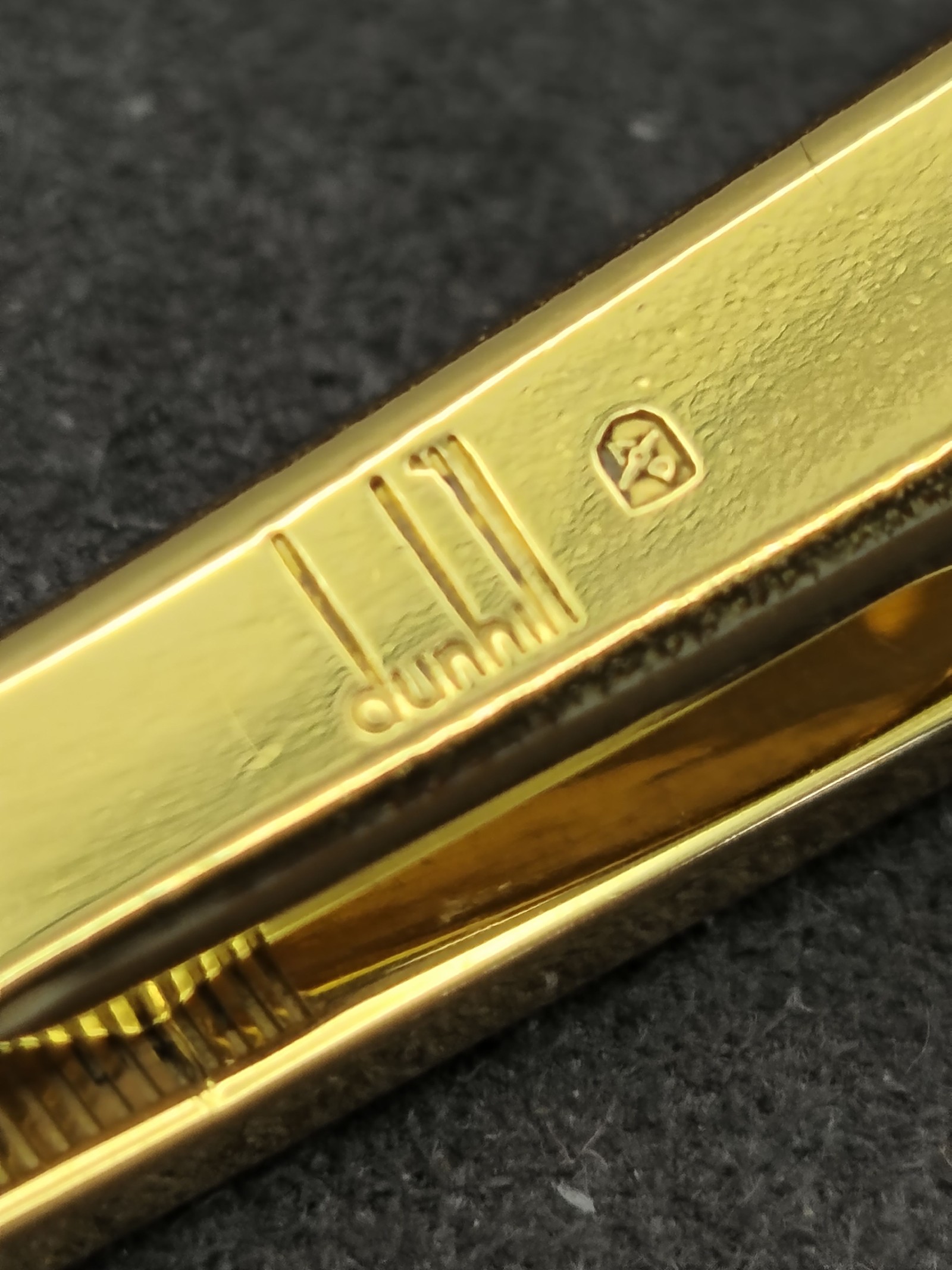 Dunhill Men's Gold Tone Textured Tie Clip image 3