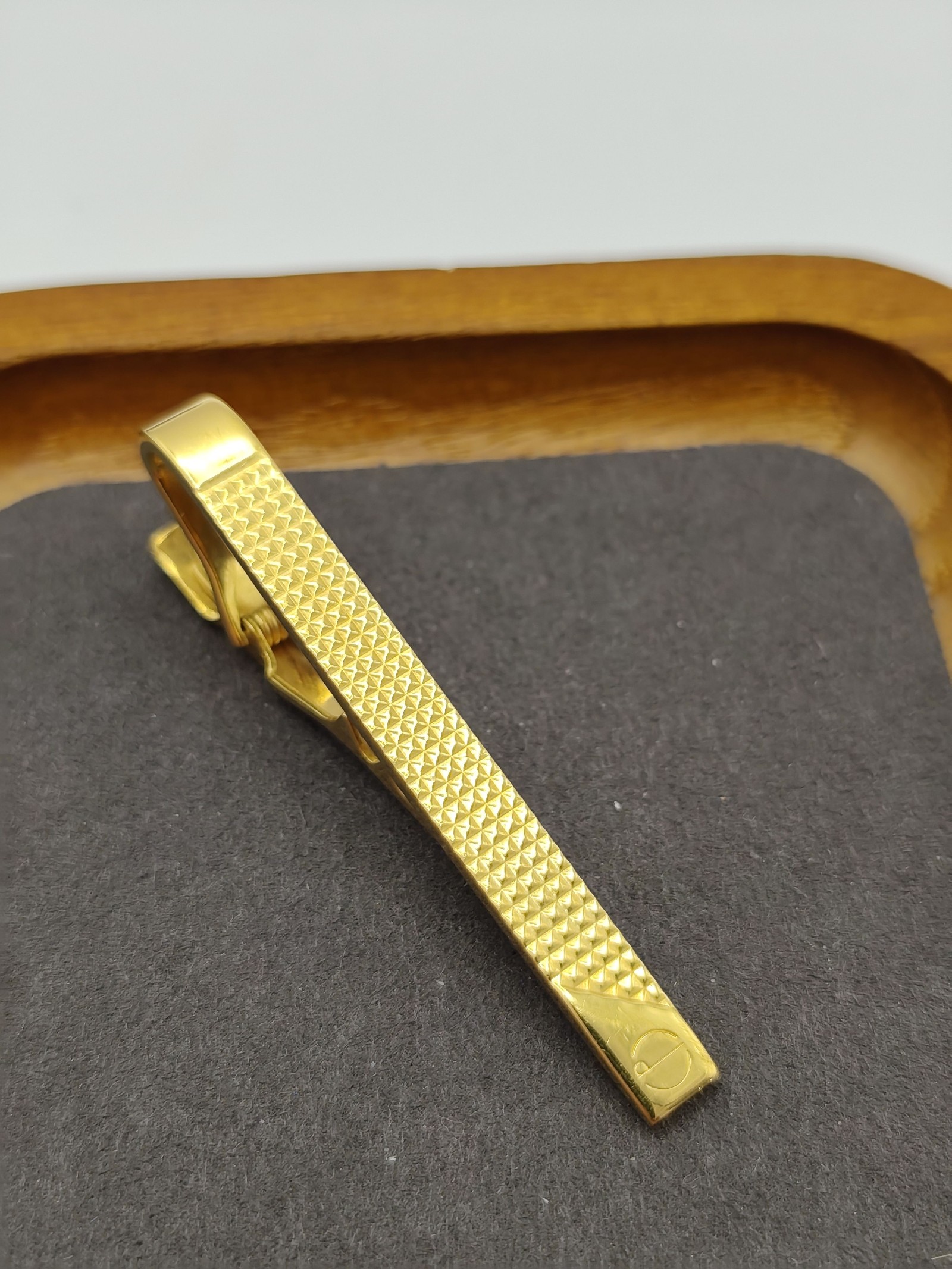 Dunhill Men's Gold Tone Textured Tie Clip image 4