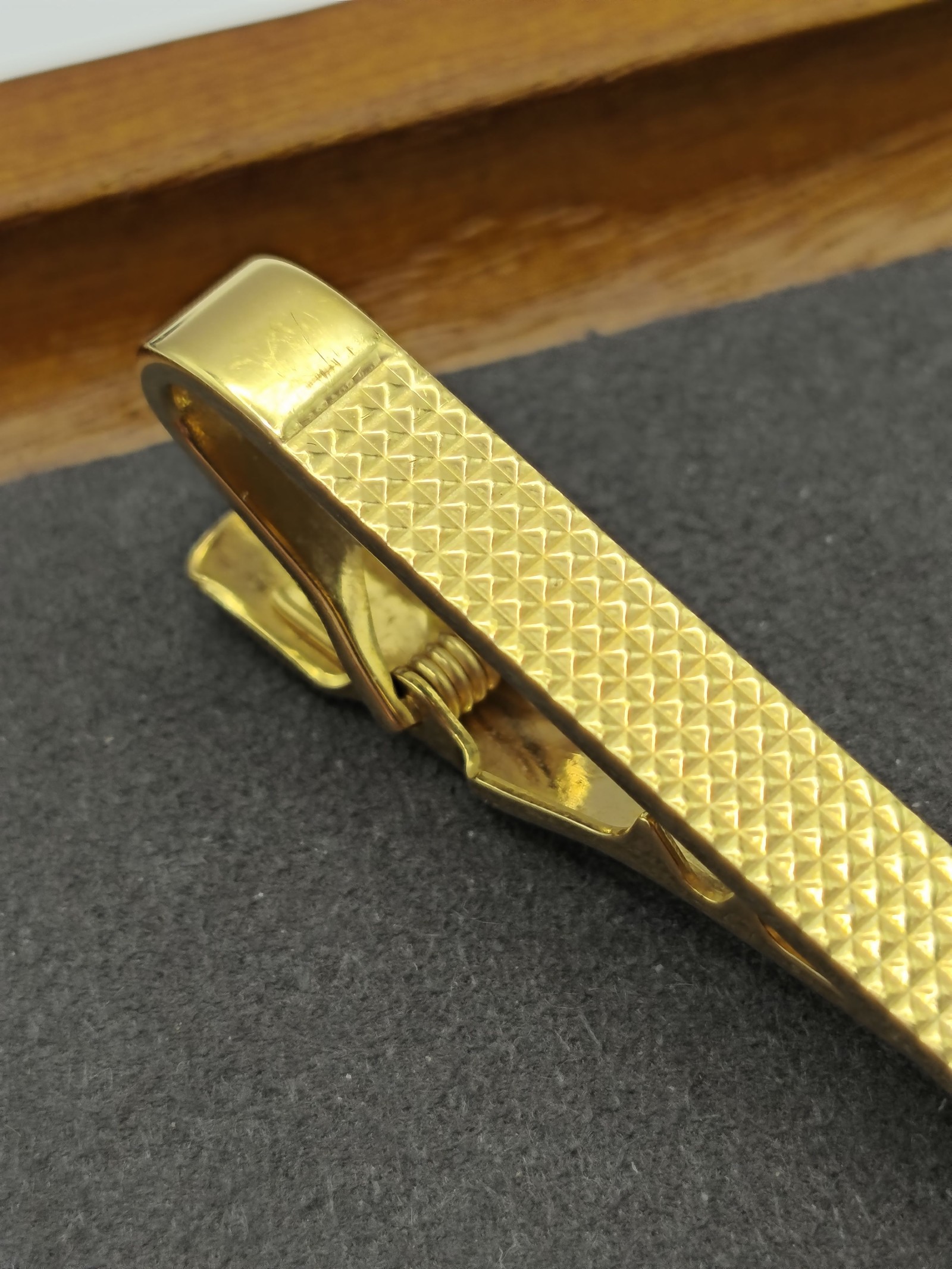 Dunhill Men's Gold Tone Textured Tie Clip image 6