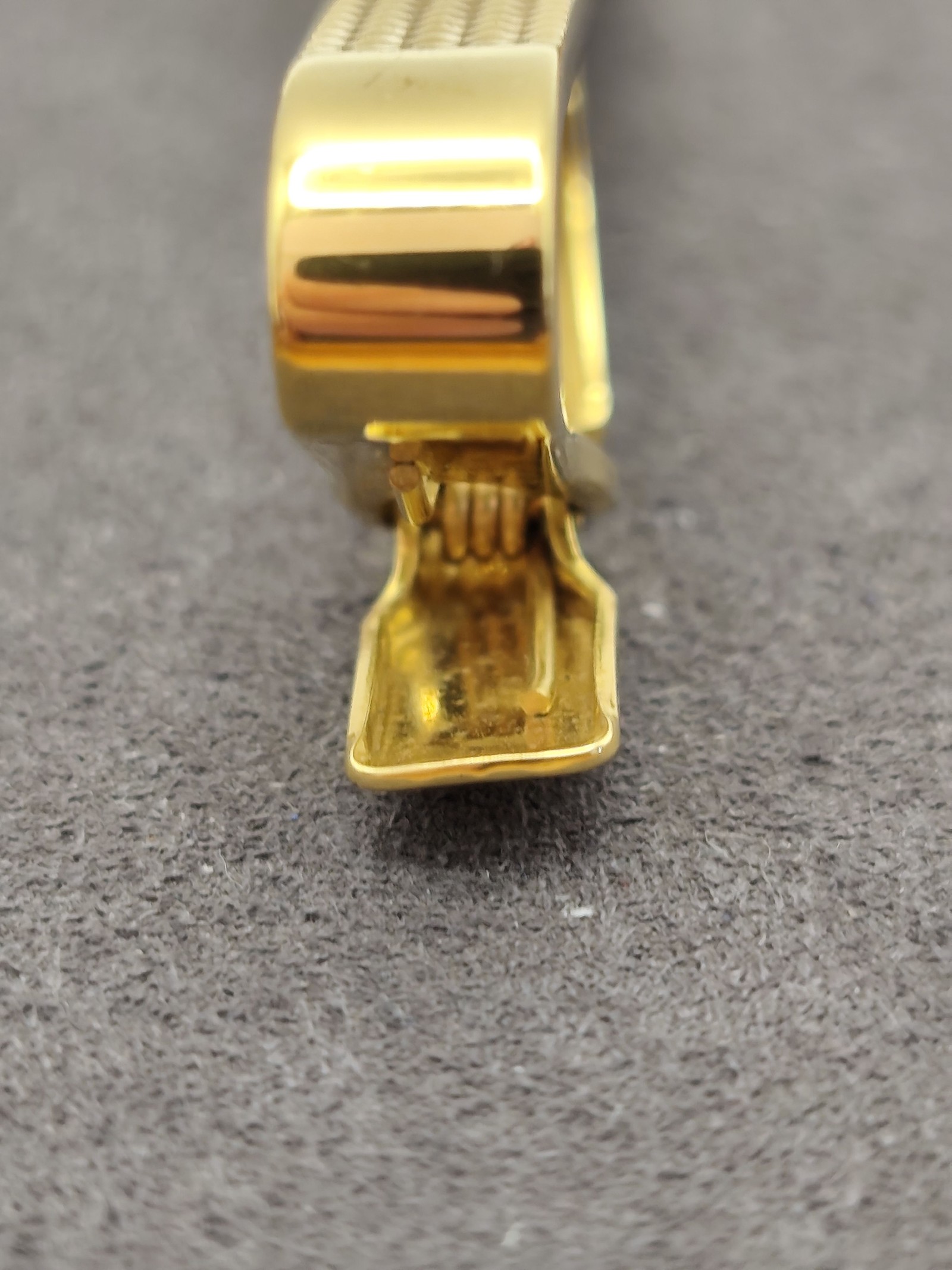 Dunhill Men's Gold Tone Textured Tie Clip image 7