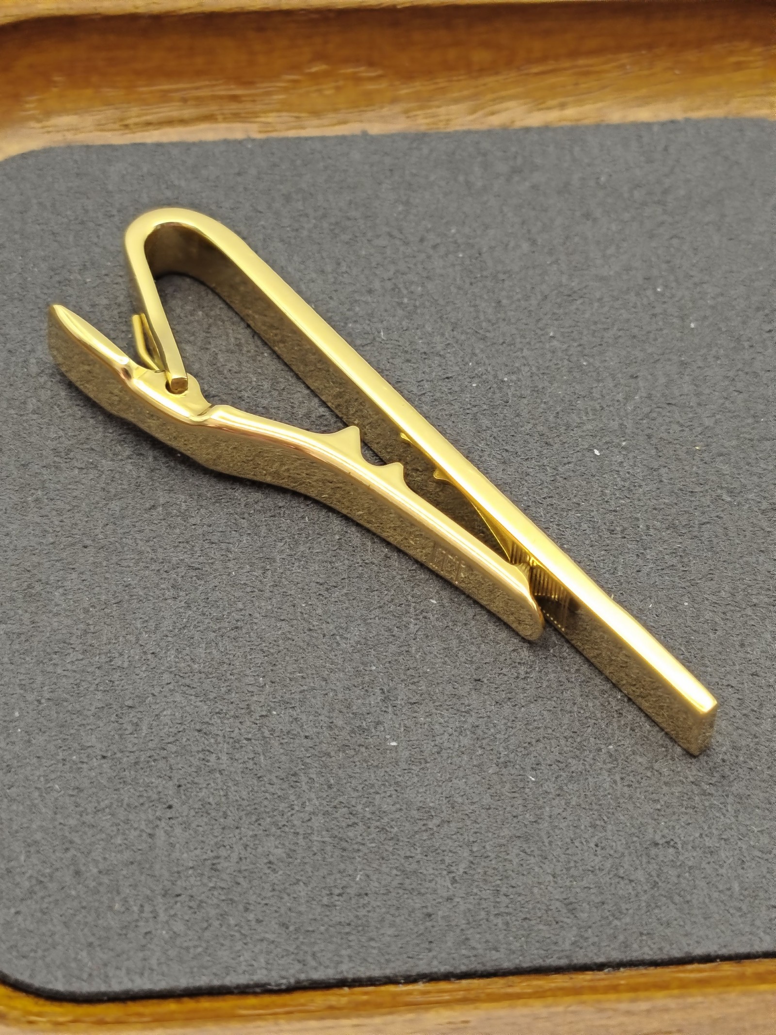 Dunhill Men's Gold Tone Textured Tie Clip image 9