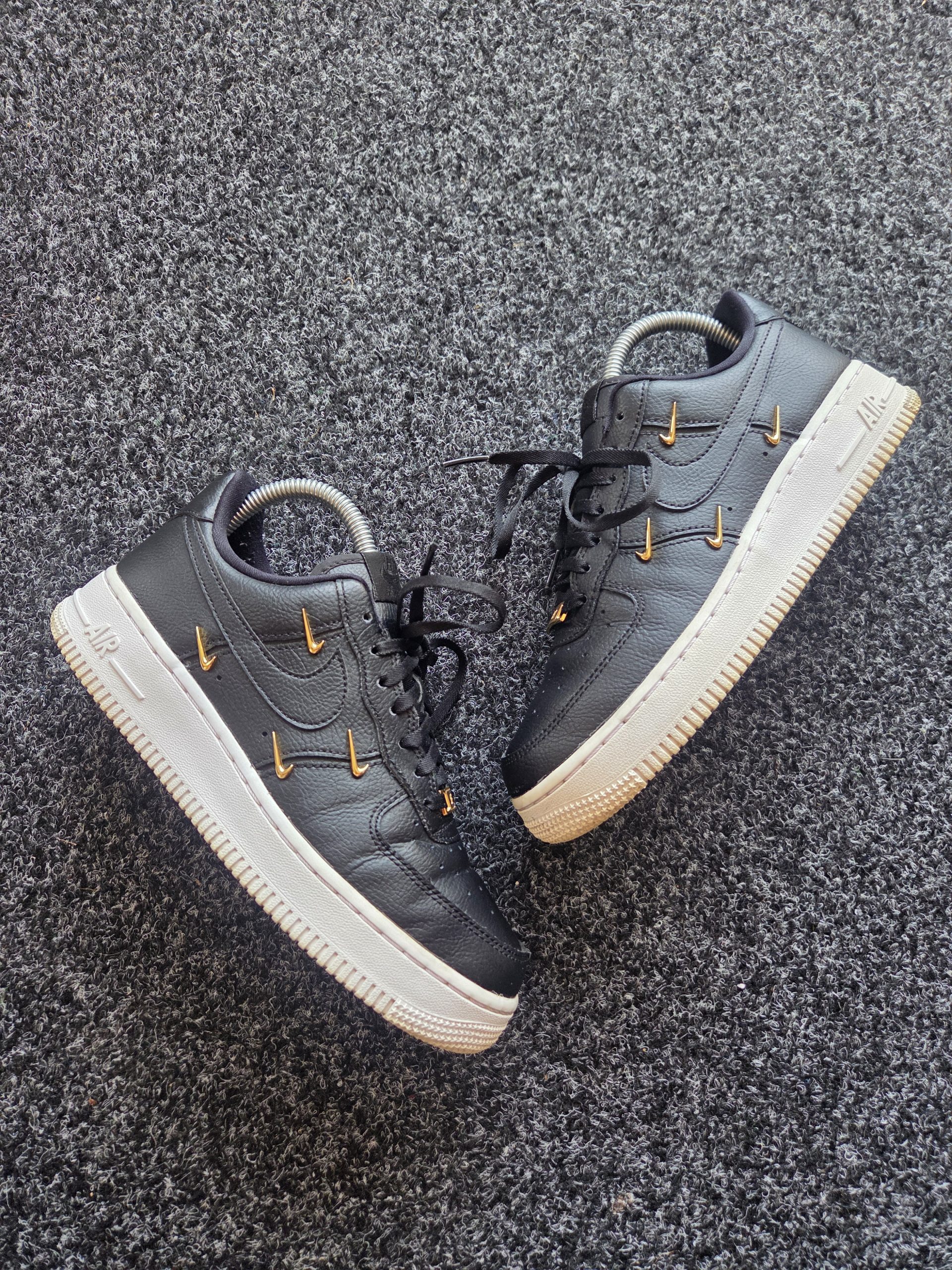 Nike Air Force 1 LX Women's Trainers Black UK 4 CT1990-001 image 2