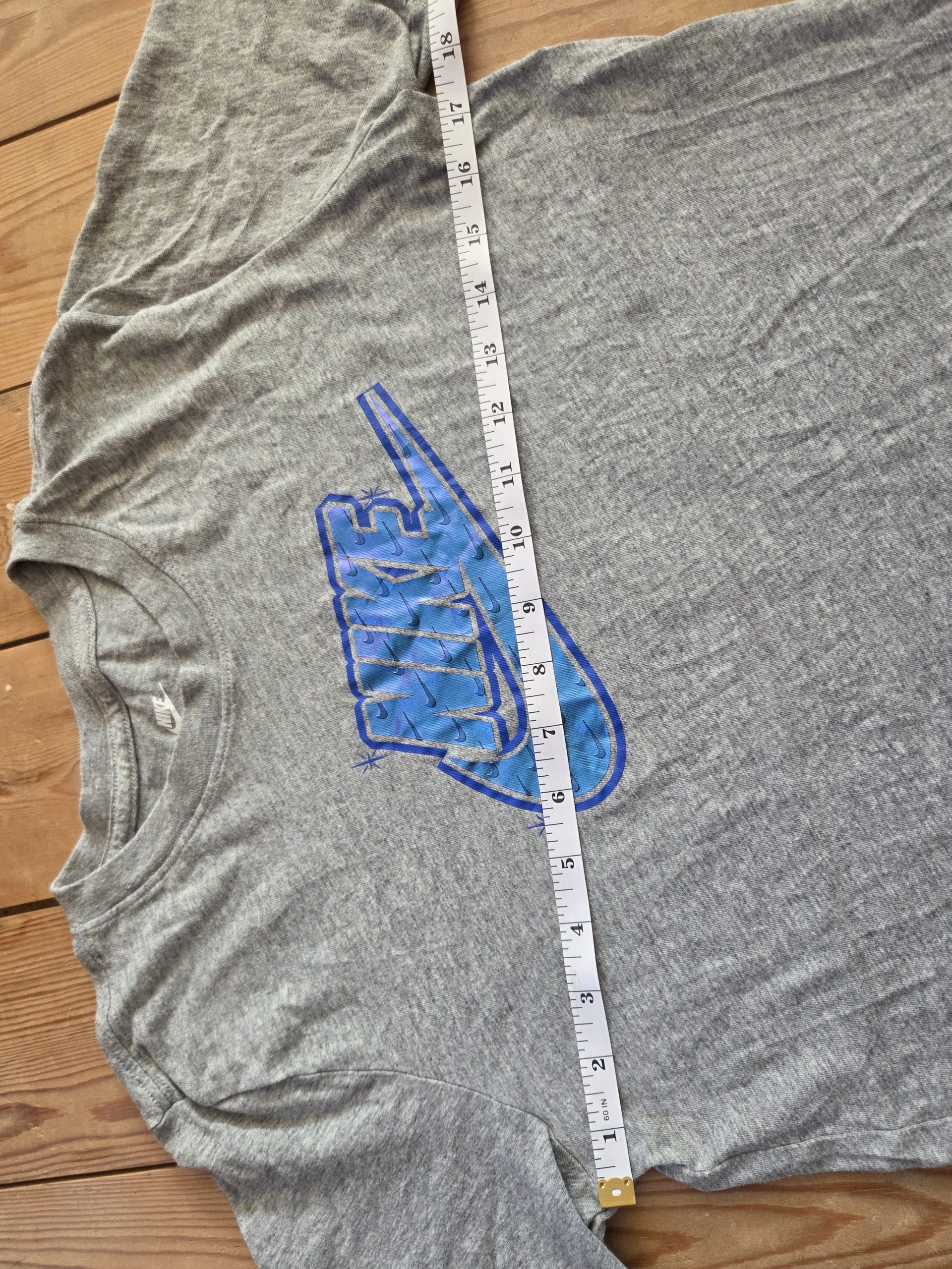 Nike Holographic Block Logo Kids' T-Shirt Grey Size L image 3