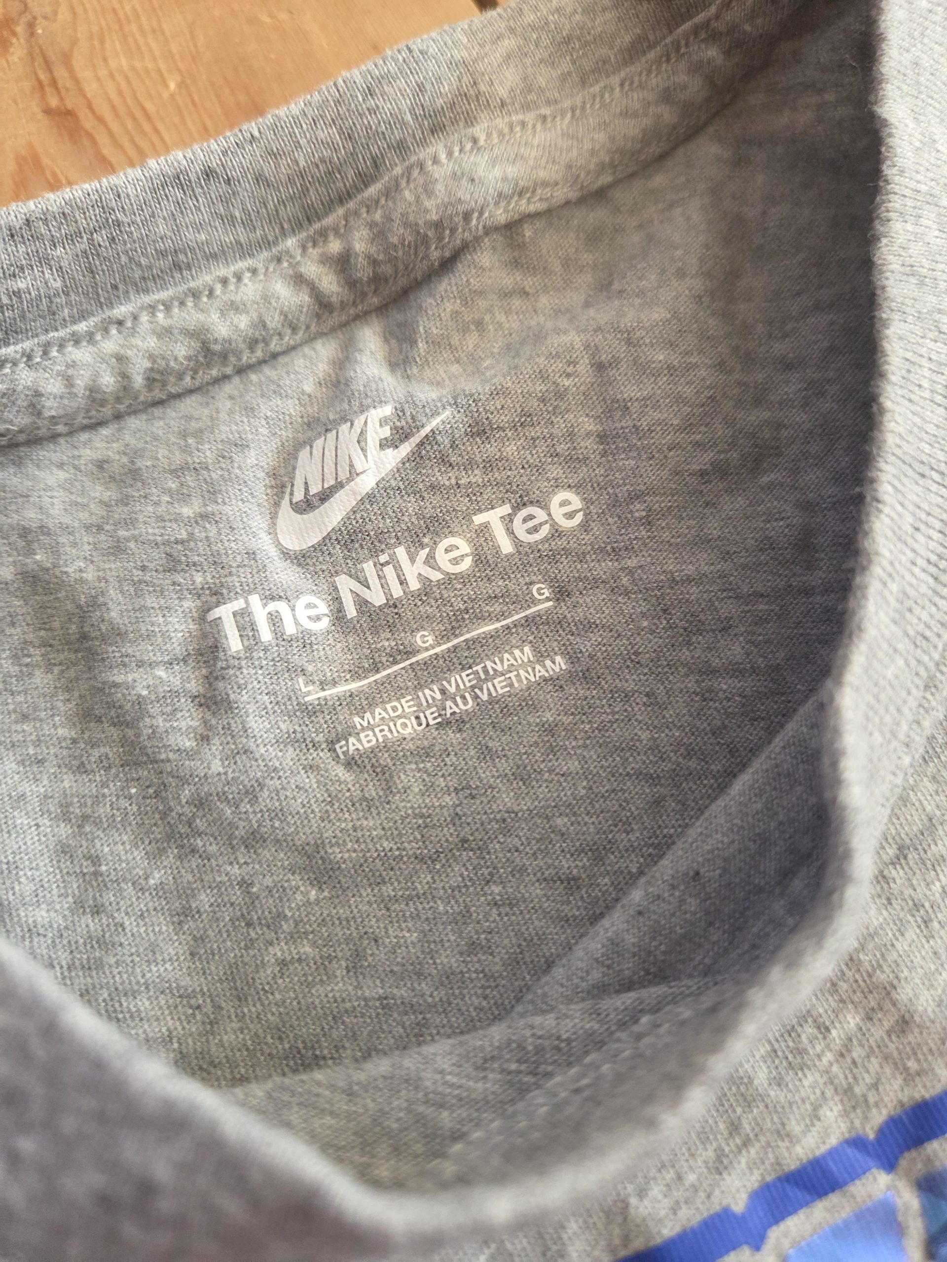 Nike Holographic Block Logo Kids' T-Shirt Grey Size L image 5