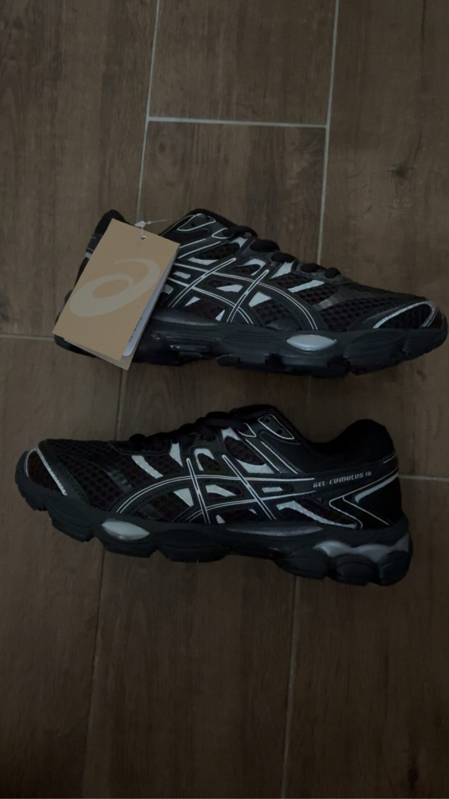 Asics Black & Grey Gel Cumulus 16 Trainers UK 7