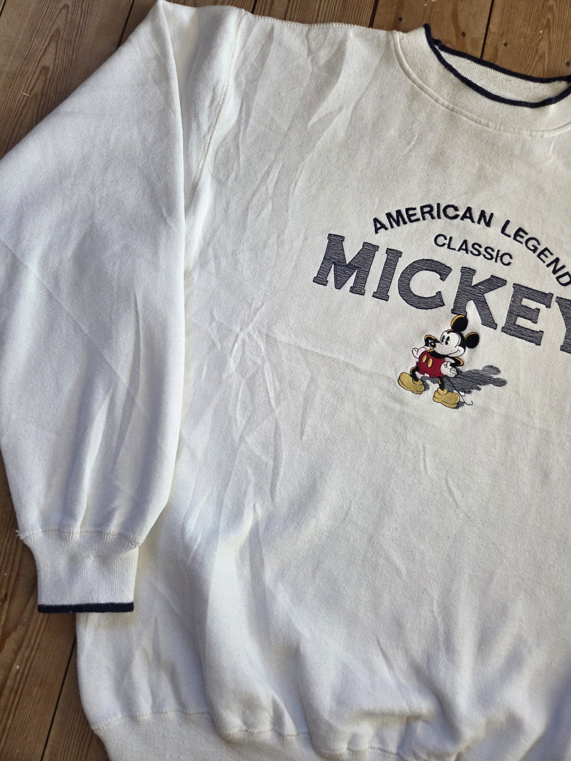 Mickey & Co. American Legend Classic Mickey Mouse 90s Sweatshirt White Unisex XL image 7