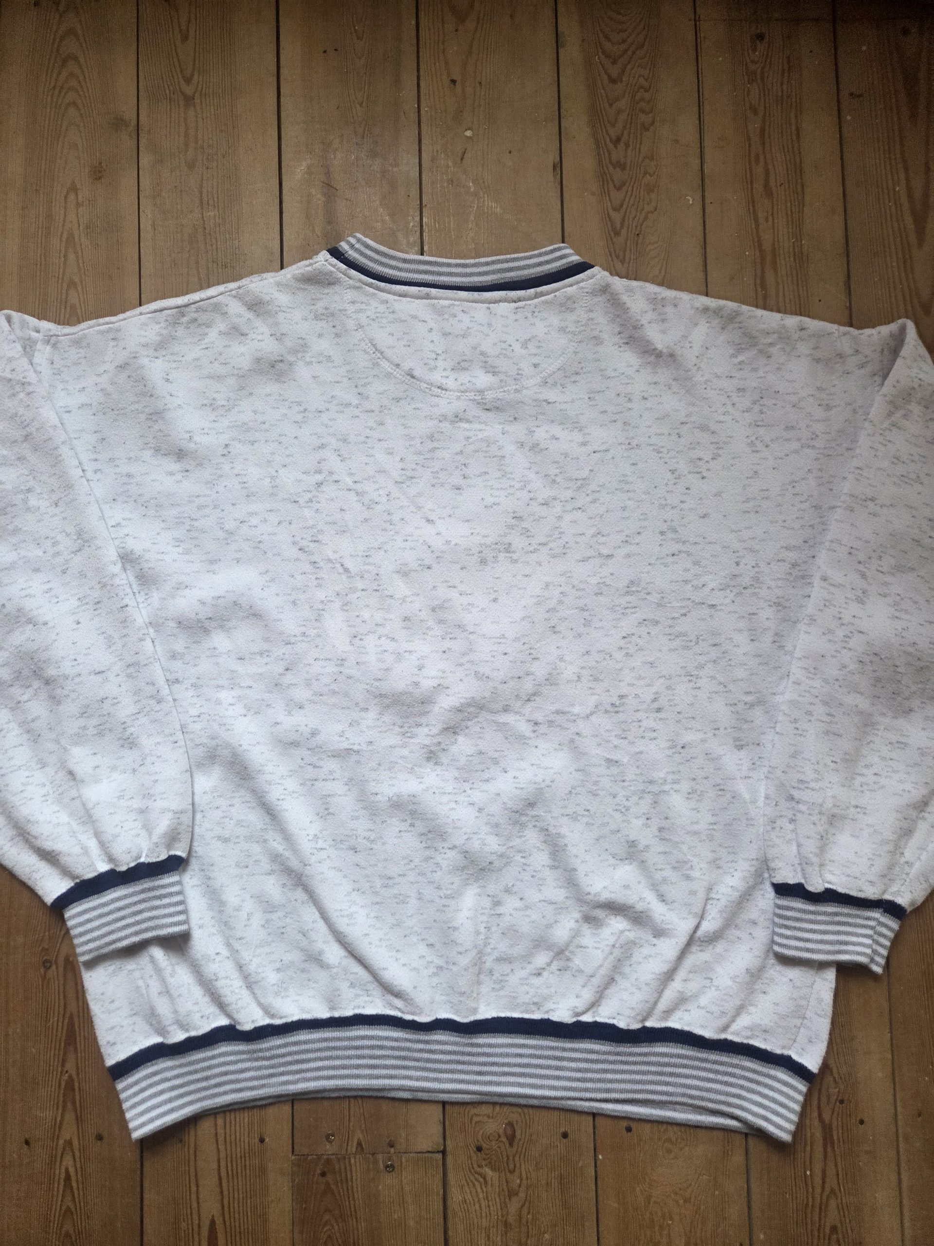 Genius Disney Mickey Classics Vintage 90s Appliqué Sweatshirt Grey Unisex Size L image 2