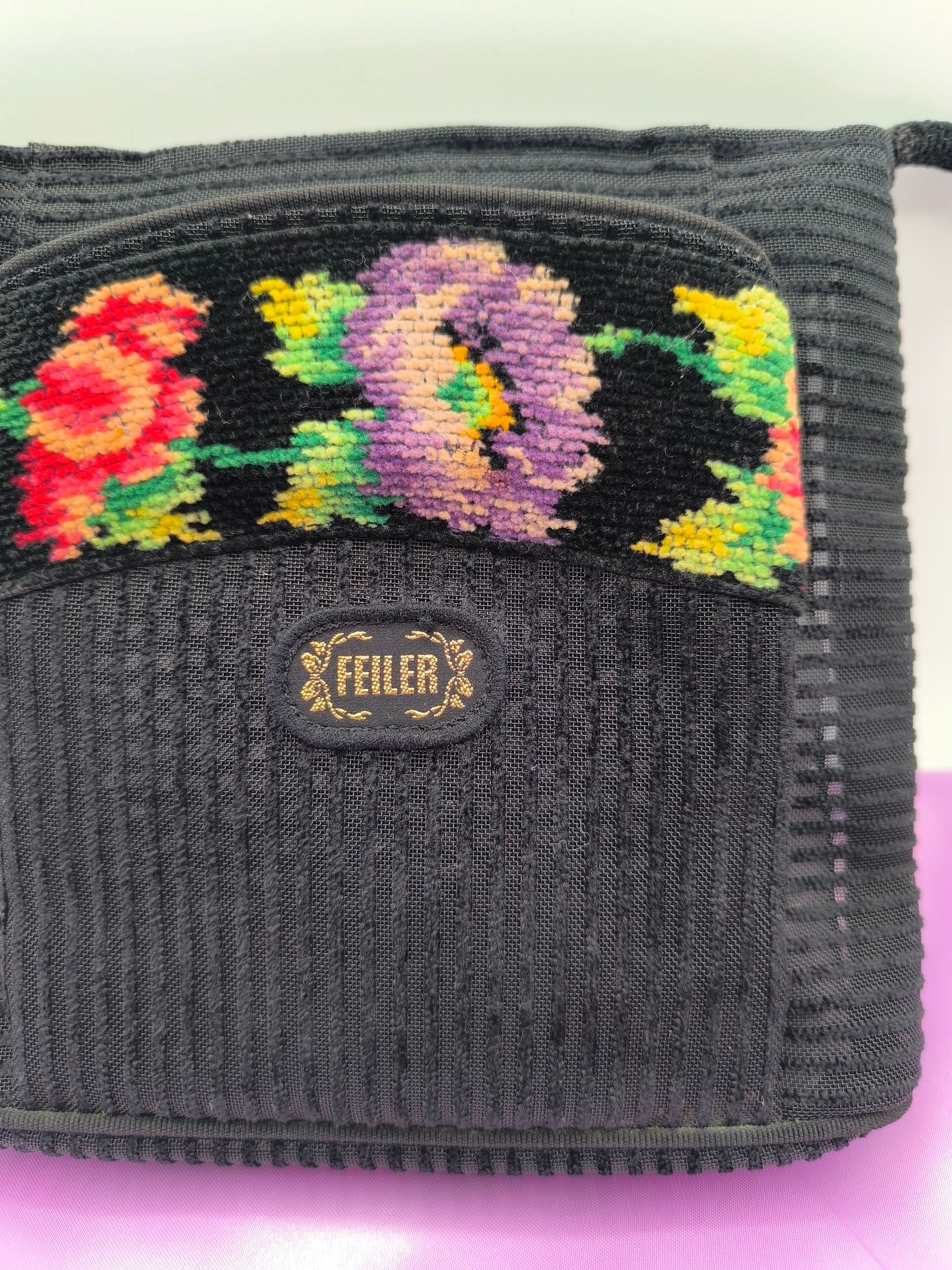 Feiler Black Floral Embroidered Small Crossbody Bag Other image 2