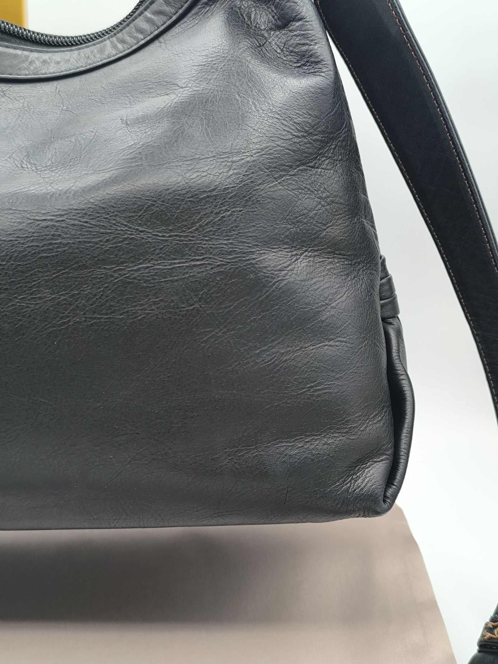 Kitamura Black Leather Shoulder Bag Medium image 4
