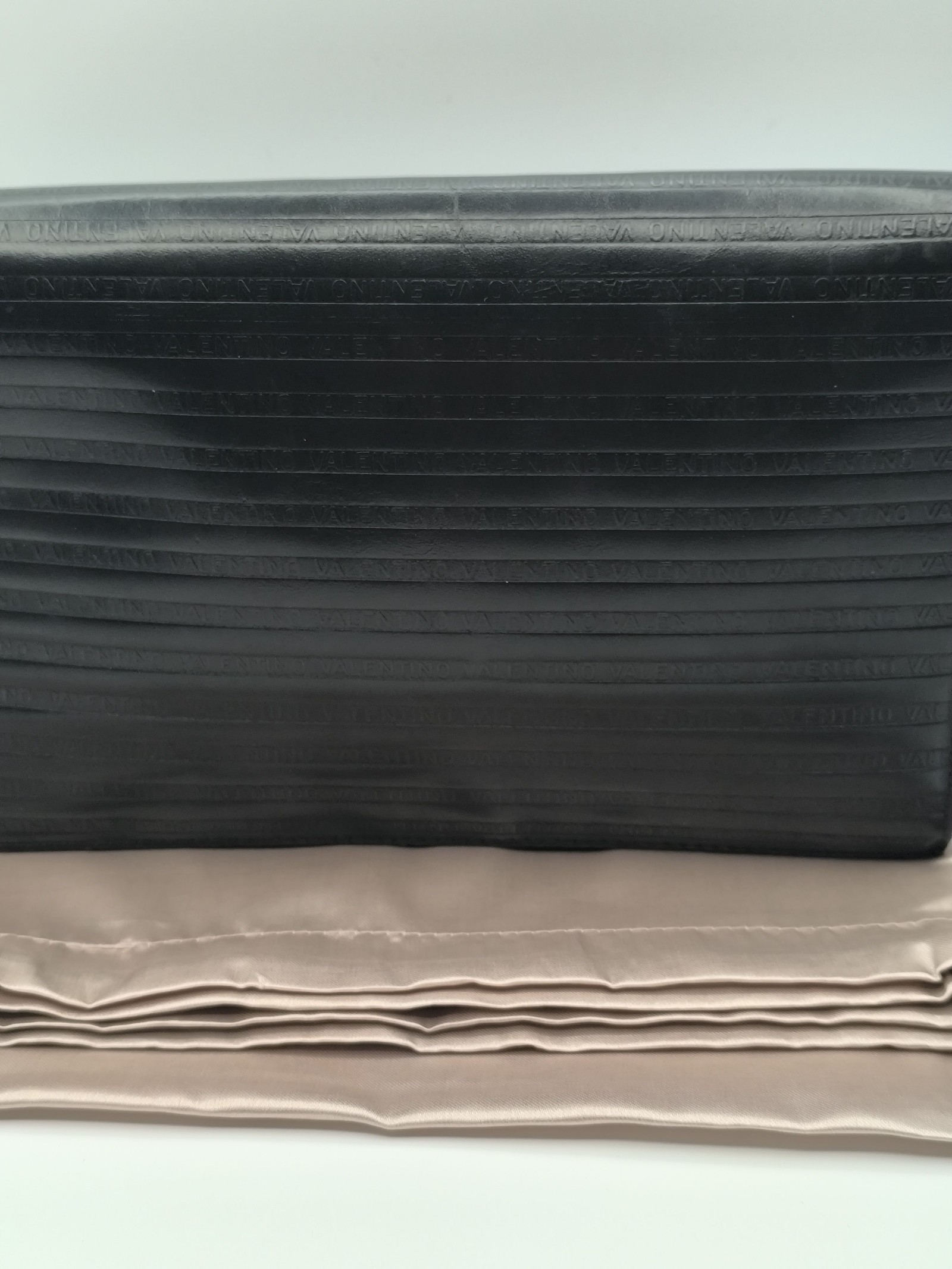 Valentino Black Leather Logo Clutch Bag image 7