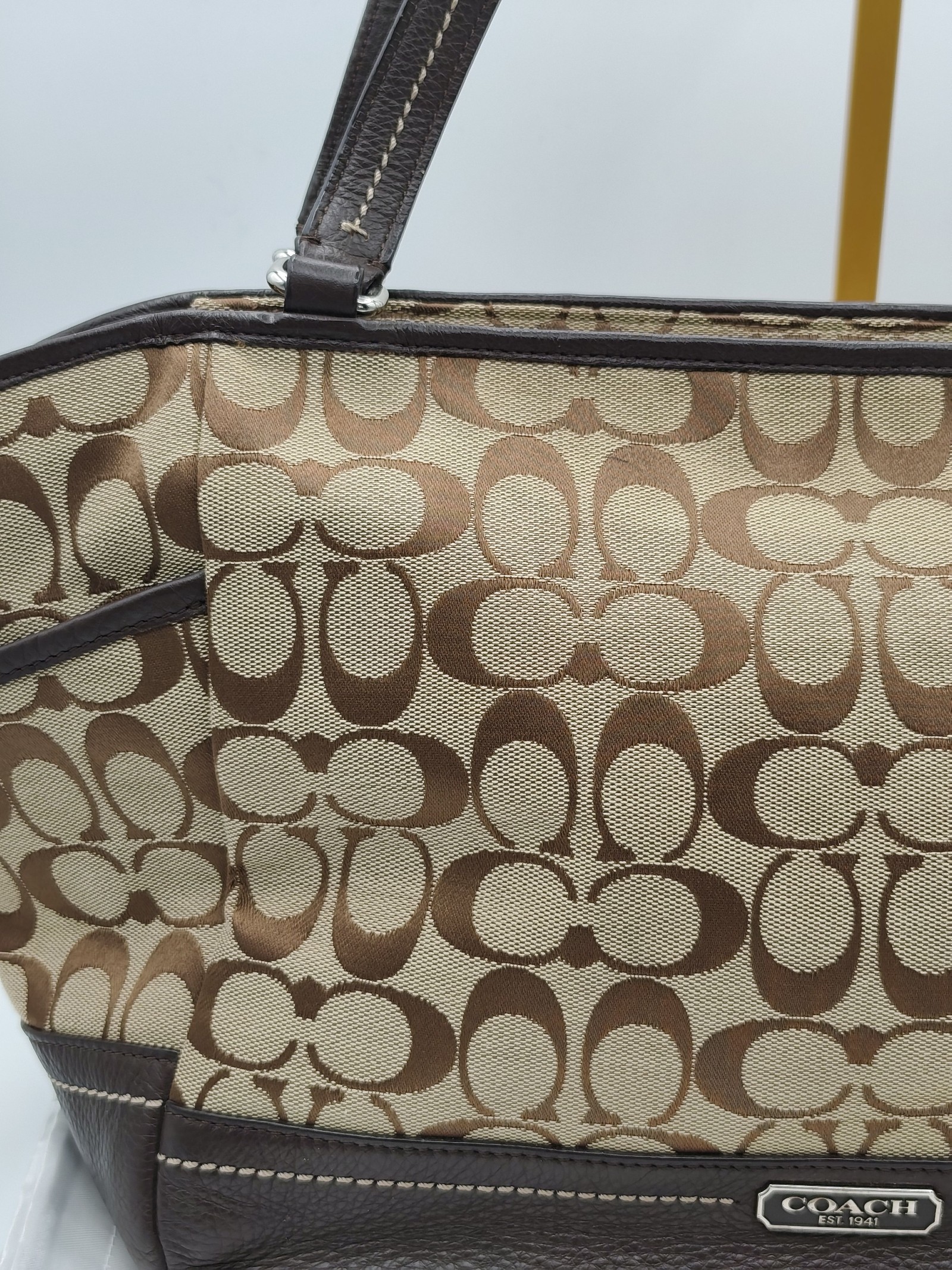 Coach Women's Brown Signature Tote Bag image 4