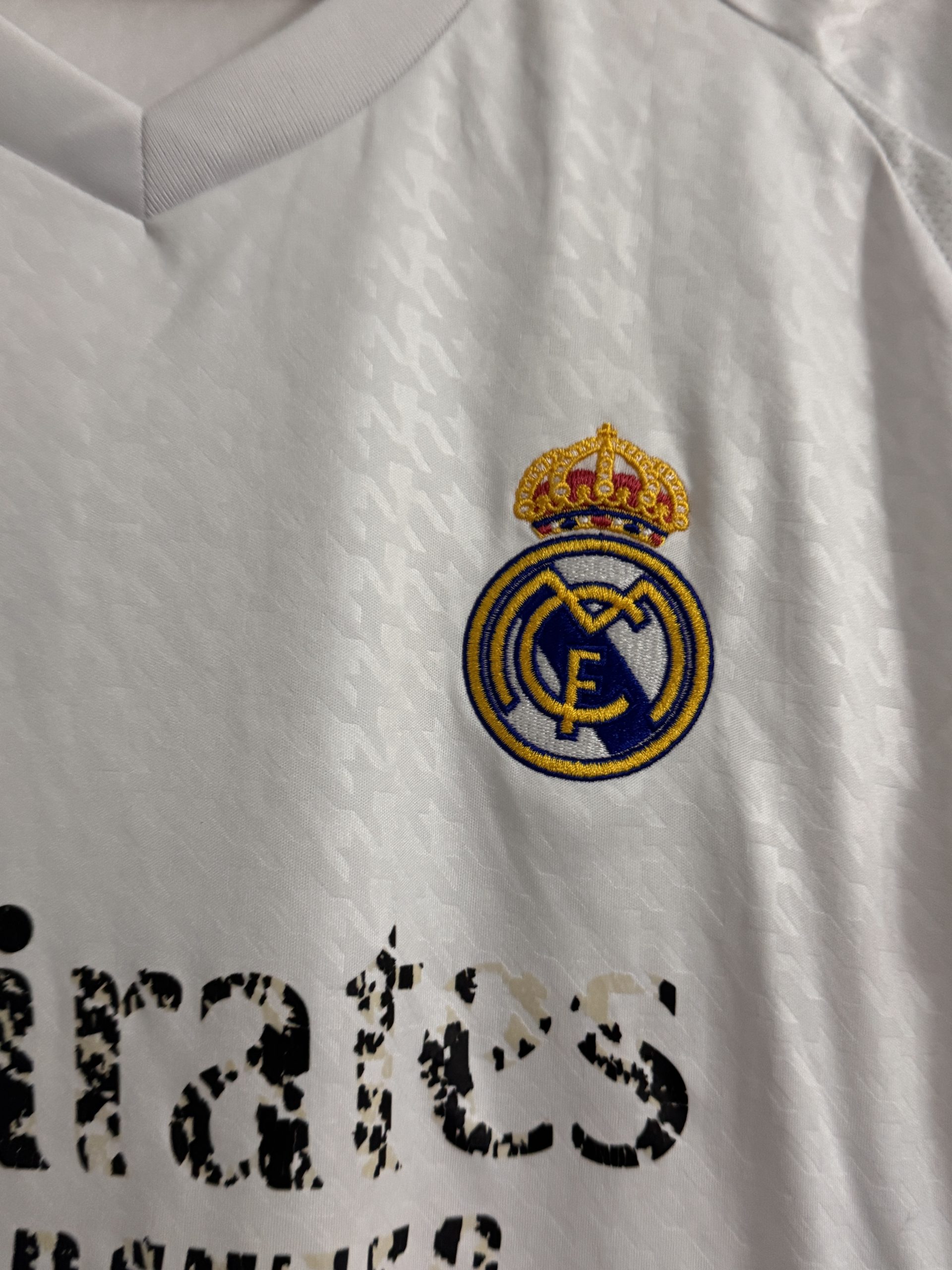 Adidas Real Madrid White Football Shirt Medium - 3038 image 4