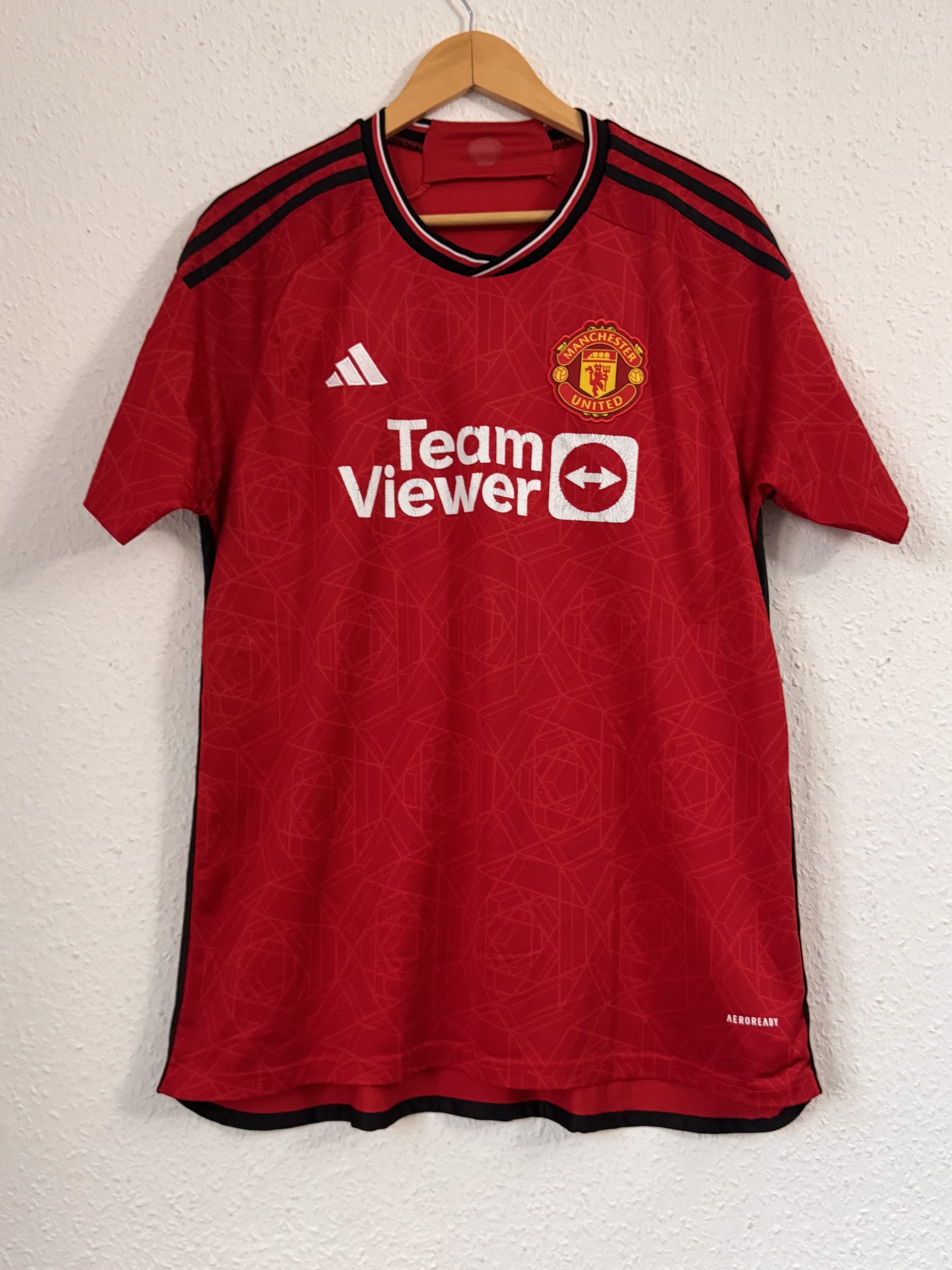 Adidas Men's Red Manchester United Football Jersey Large 3035