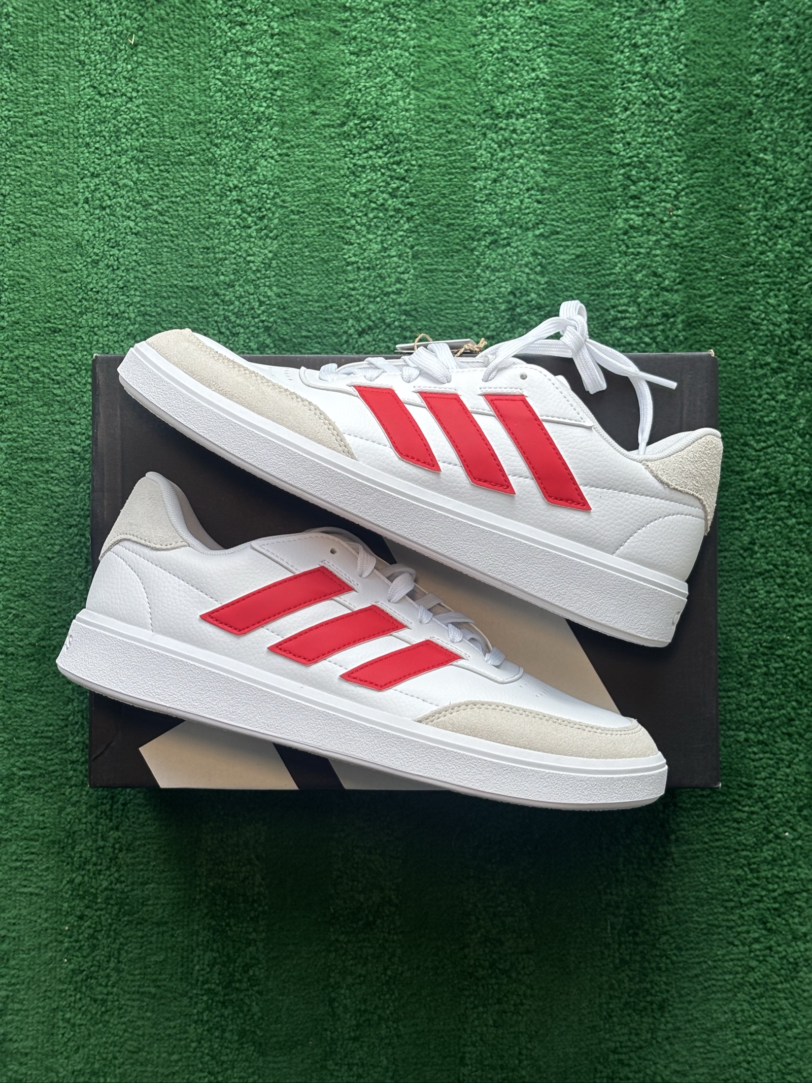 UK 9.5 adidas Courtblock | White Red JP5342 | New